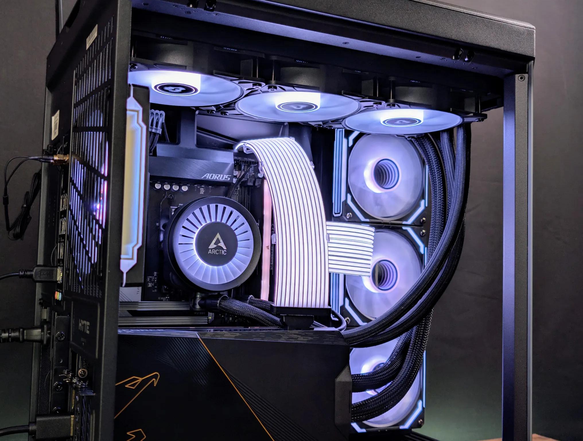 RTX 4090 // Ryzen 7950x3D // 96GB DDR5 // 2TB Samsung 990 Pro // WiFi