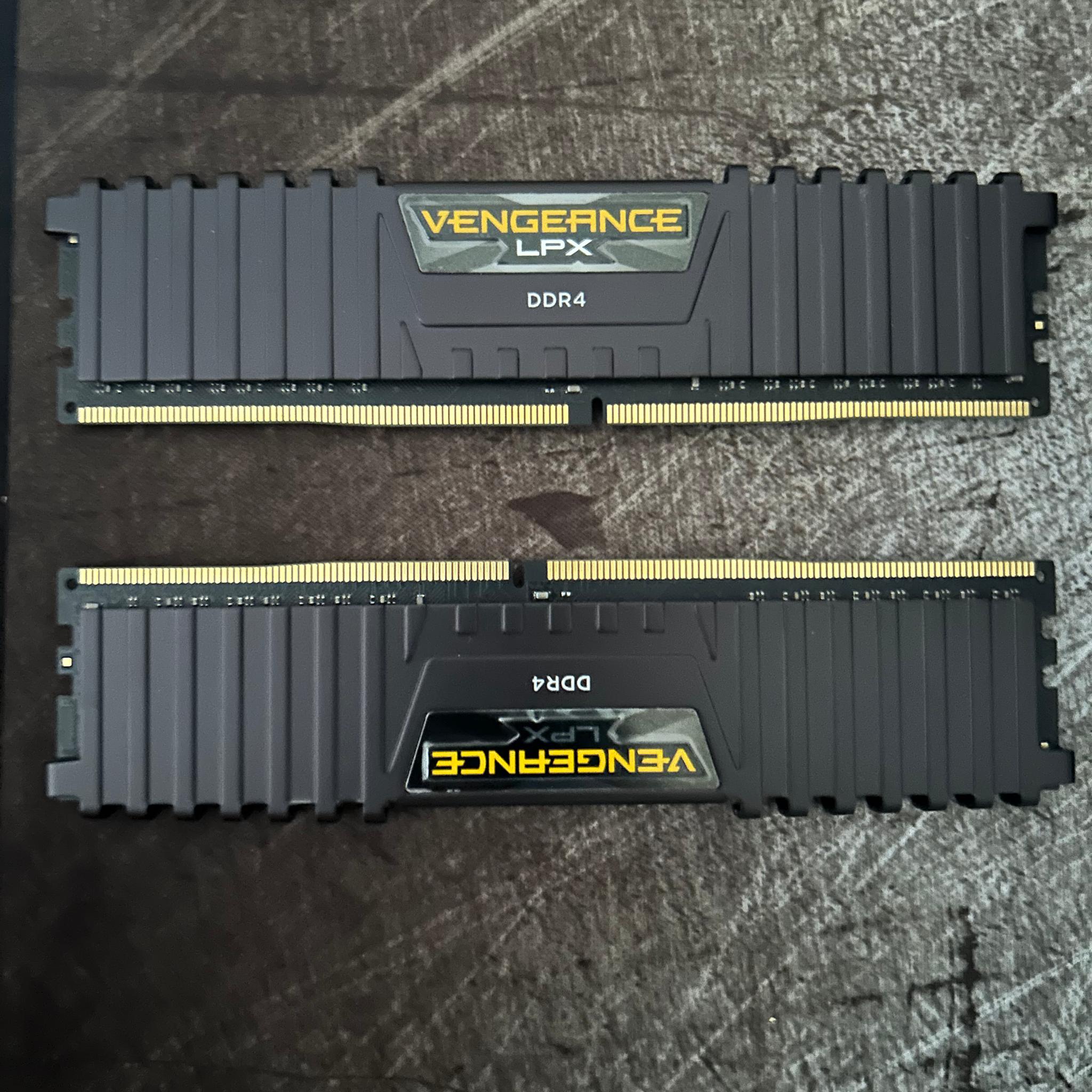 Corsair Vengeance LPX 16GB (2X8GB) DDR4 3200 MHz