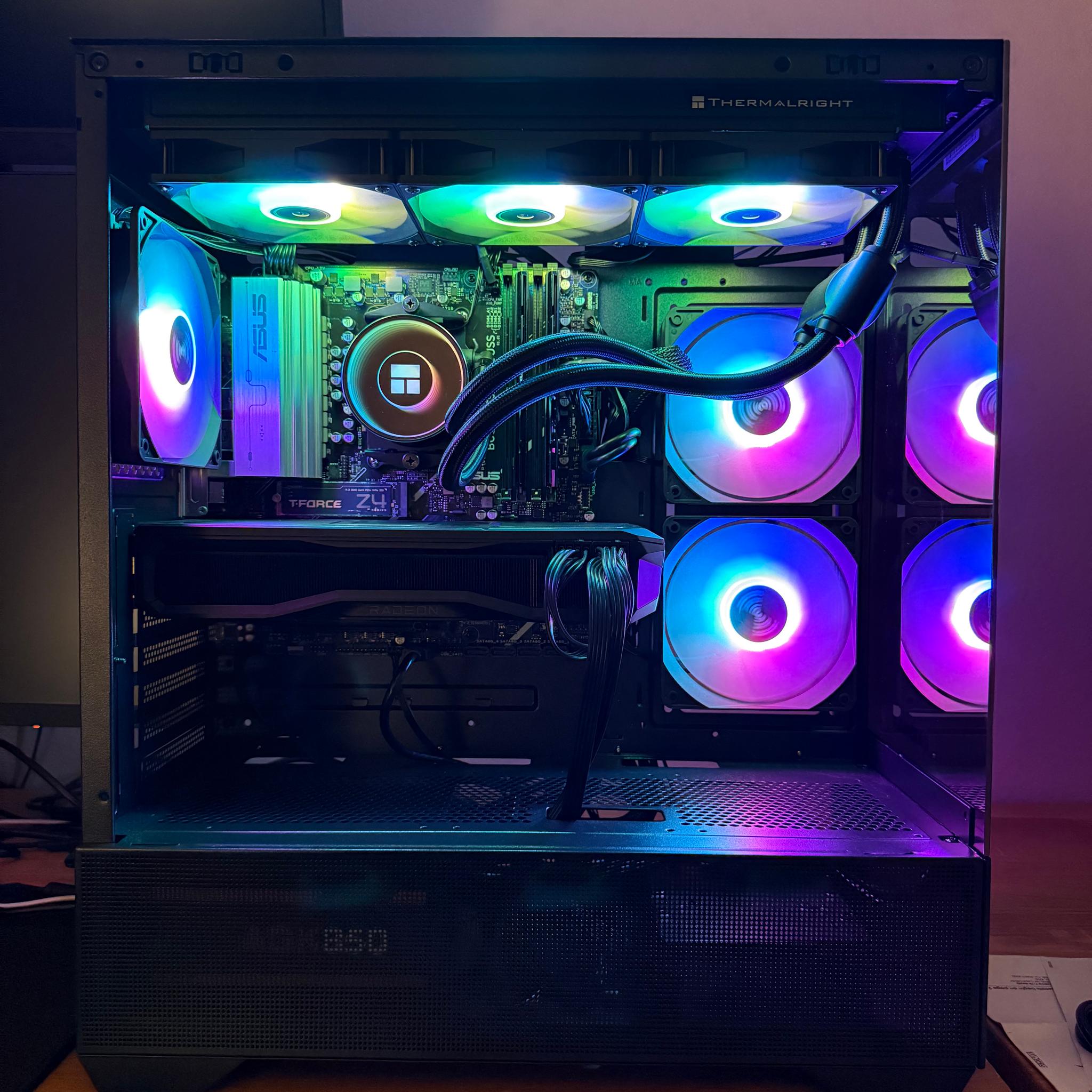 RX 7900 XT | RYZEN 9700X | 32GB 6000CL30 | 2TB NVME | WIFI