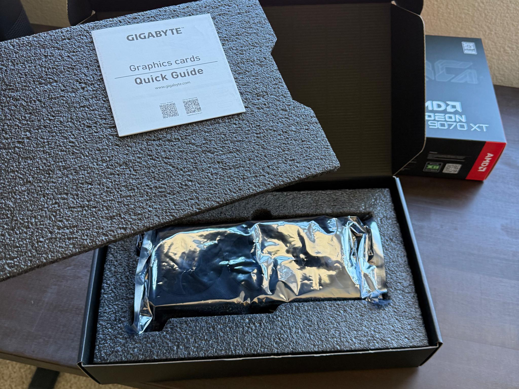 Gigabyte Gaming OC AMD Radeon RX 9070XT