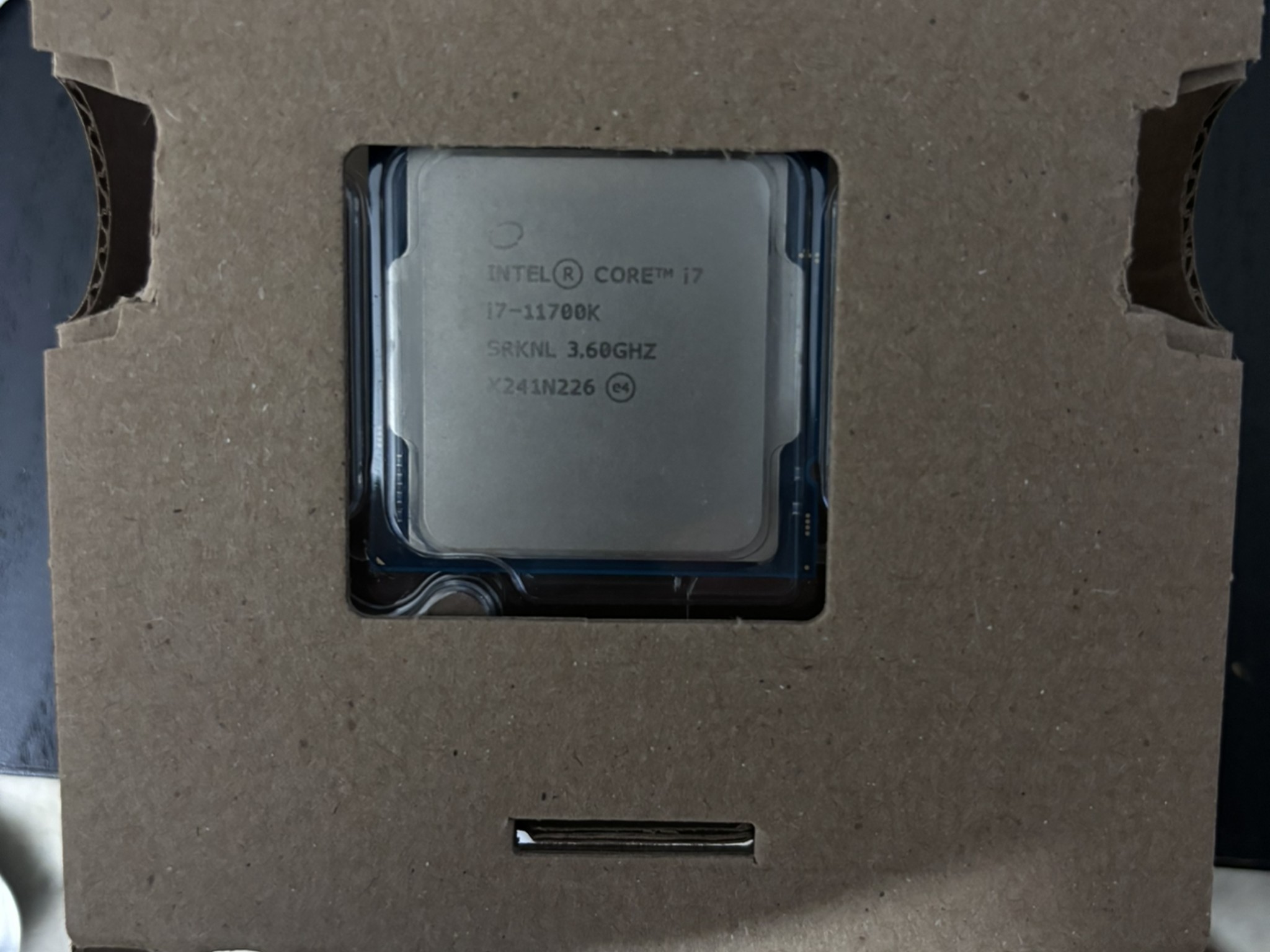 Intel I7-11700K + Gigabyte Z590 Aorus Elite AX + Corsair Vengeance RGB RAM 4x8