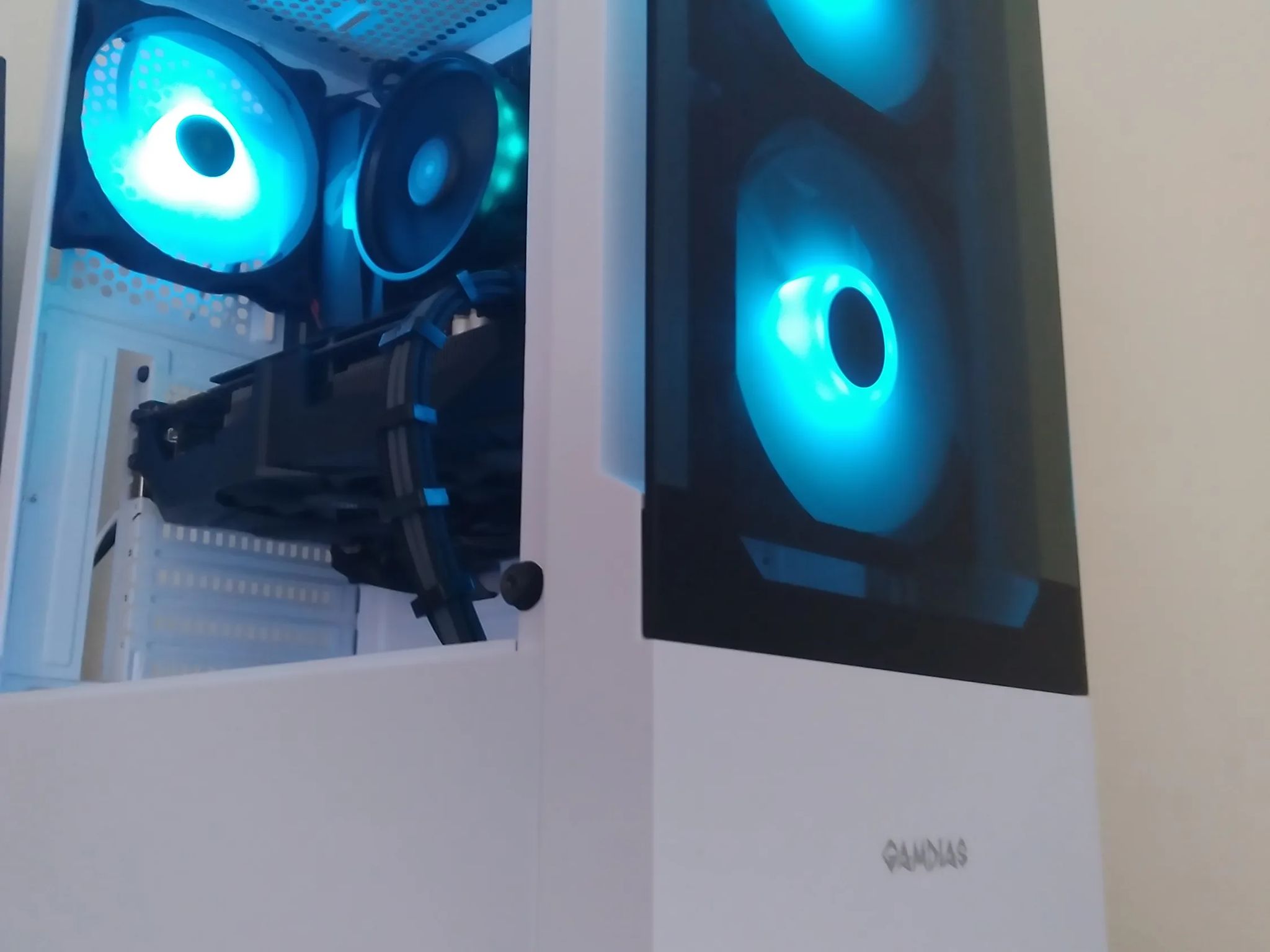New custom built Ryzen 5 3600/ GTX 1080