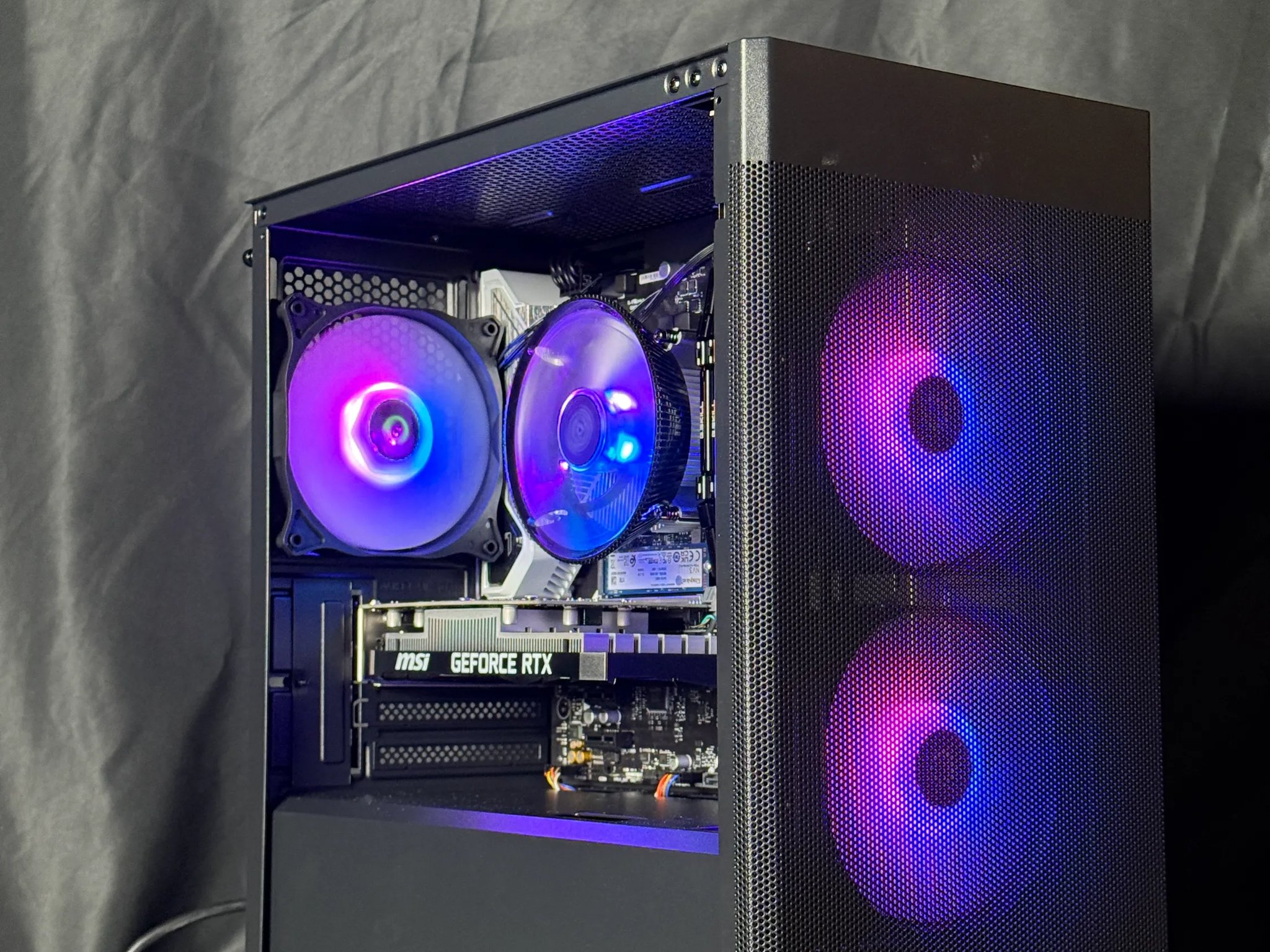 Night Fury Gaming PC w- i5-14400f / RTX 3050 6GB / 32GB DDR4 3200MHZ / 1TB SSD / 550W PSU / B760