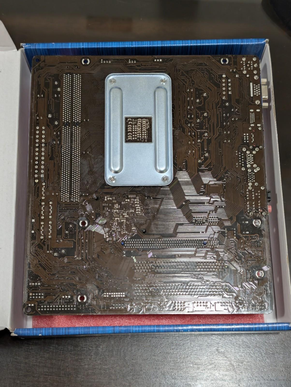 AsRock A75M MicroATX Motherboard with AMD A8-3800 CPU 4GB RAM IO Shield Cooler