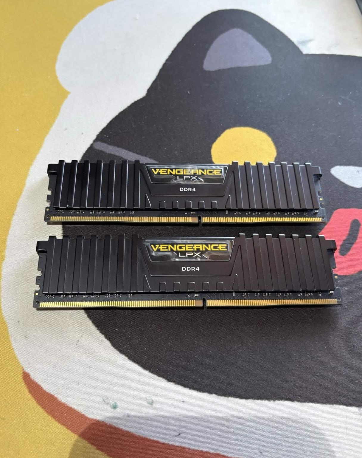 Corsair Vengeance 16 GB (2×8 GB) DDR4-3000 MHz
