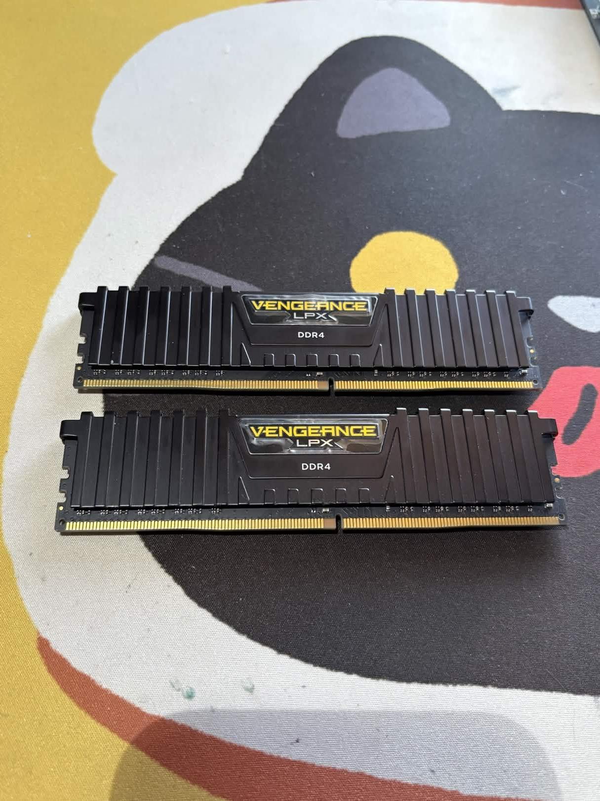 Corsair Vengeance 16 GB (2×8 GB) DDR4-3000 MHz