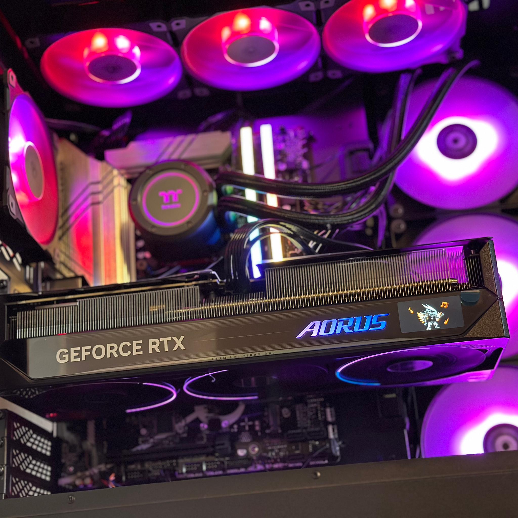 5080 Master Aorus 32 GB RAM CL 30 2TB
