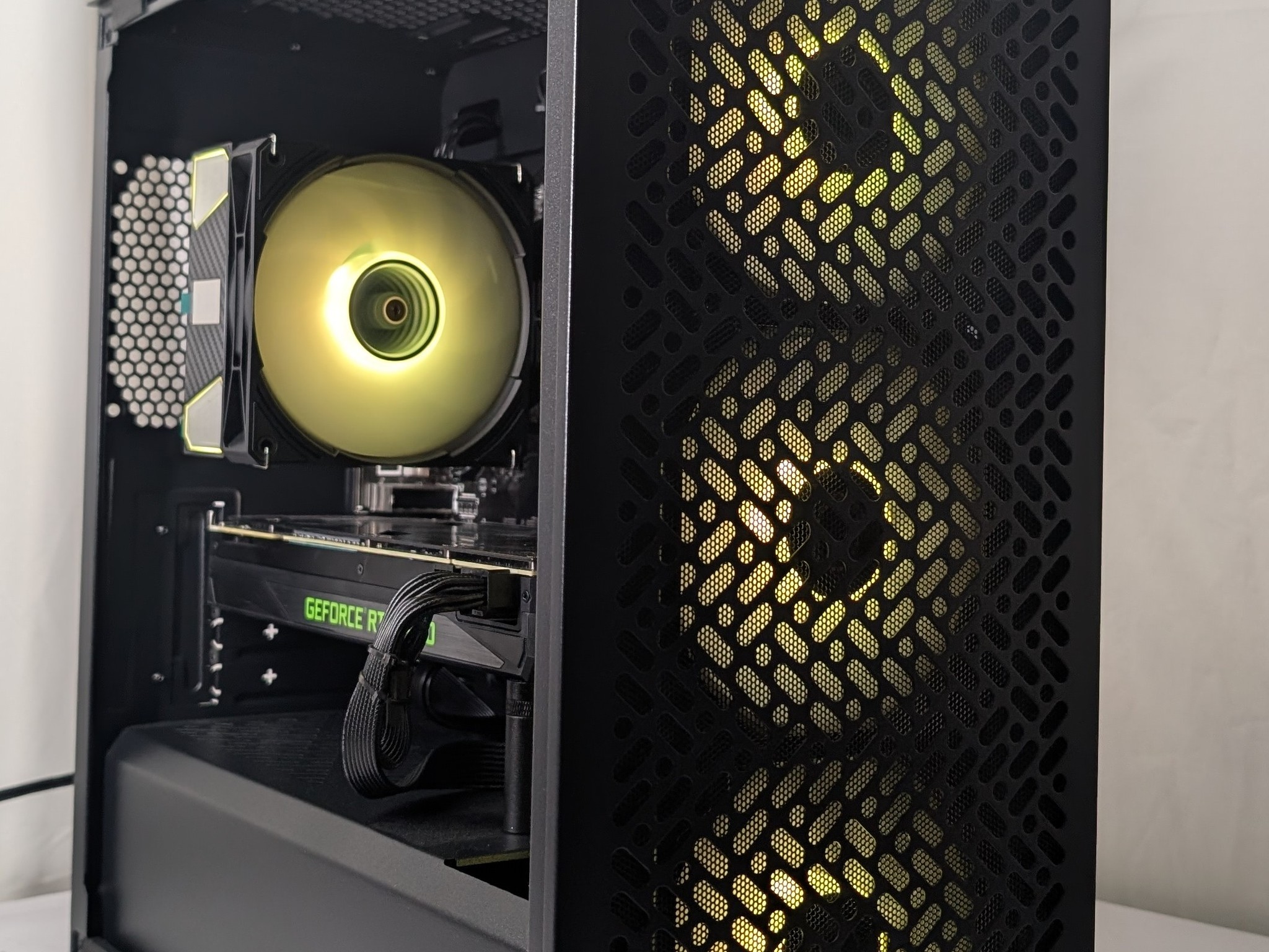 RTX 2080 | RYZEN 5 3600 | 1 TB NVME | 16GB DDR4 | 650W