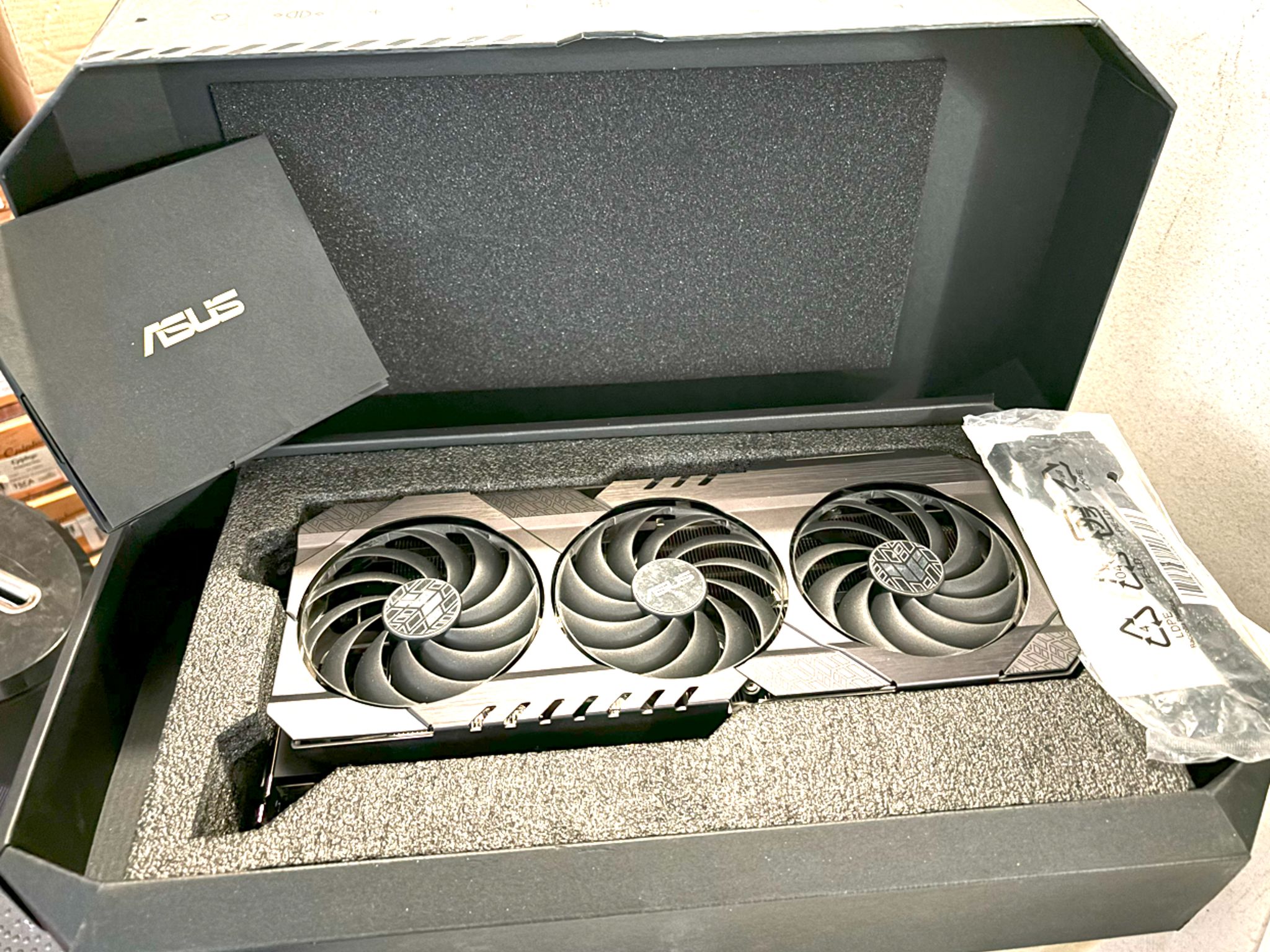 RTX 4090 ASUS TUF RTX 4090 like new