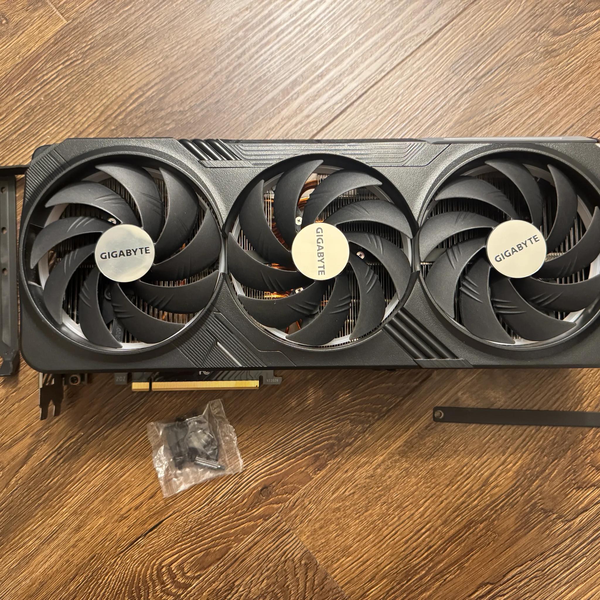 GIGABYTE RTX 4090 Gaming OC