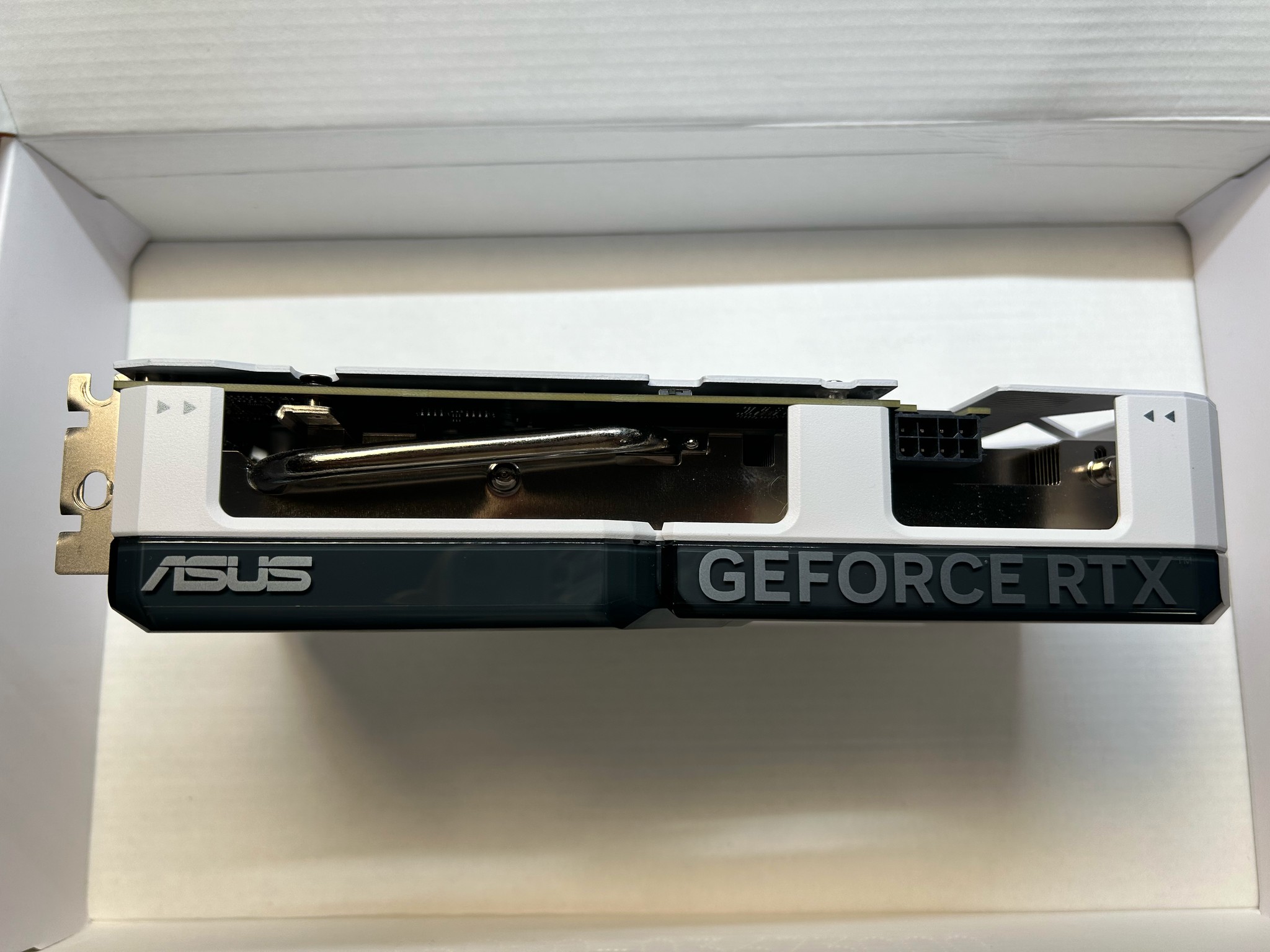 ASUS Dual GeForce RTX 4060 White OC Edition