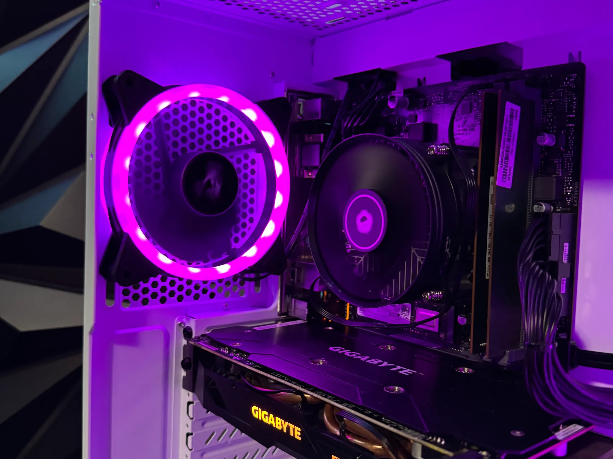 🚀 Budget Berg🚀 i5 9500| RX 580 8GB | 16 GB DDR4 | 1.75 TB Storage