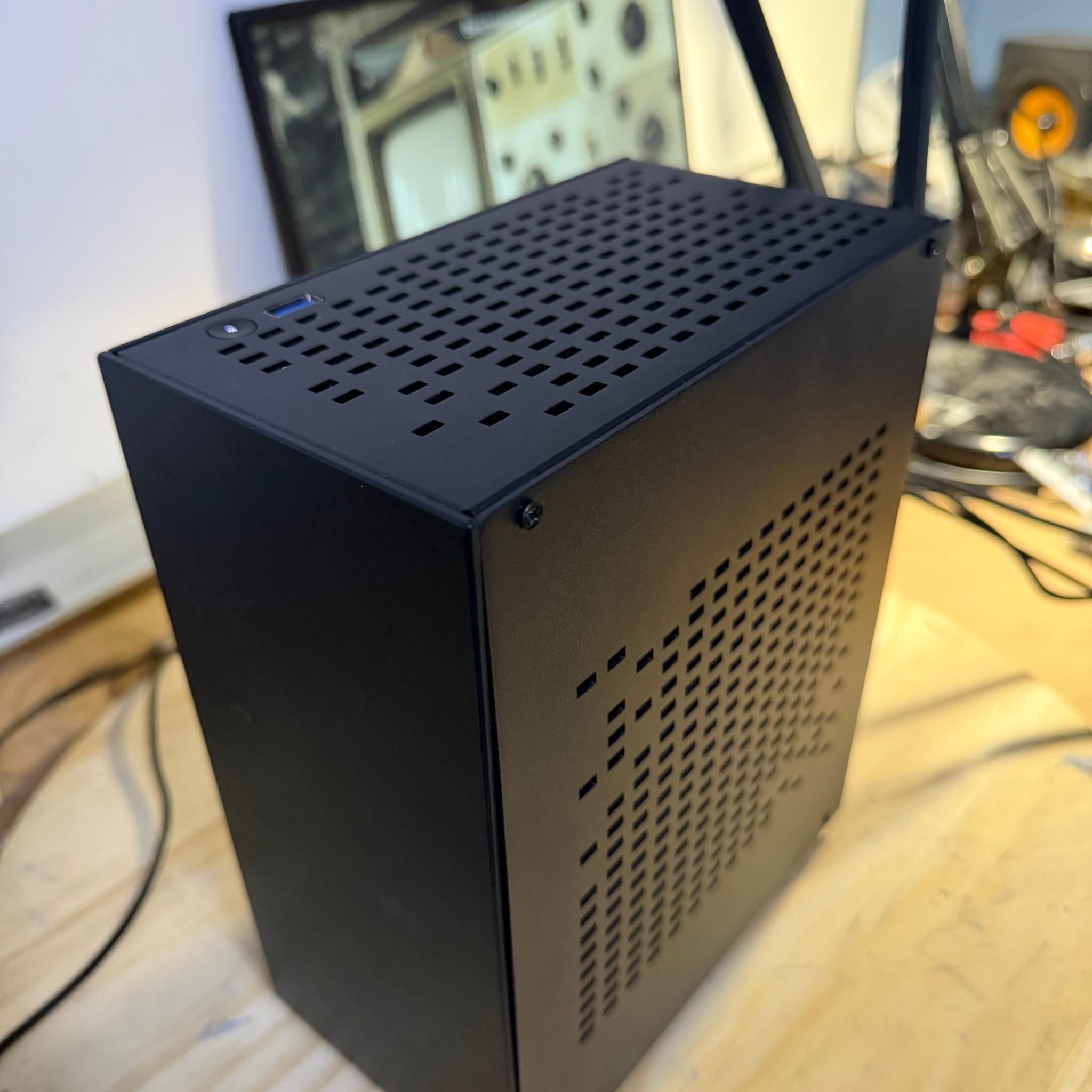 STEAM MACHINE KILLER Ryzen 5 9600X Nvidia RTX 5060 8GB 16GB DDR5 RAM / 1TB SSD