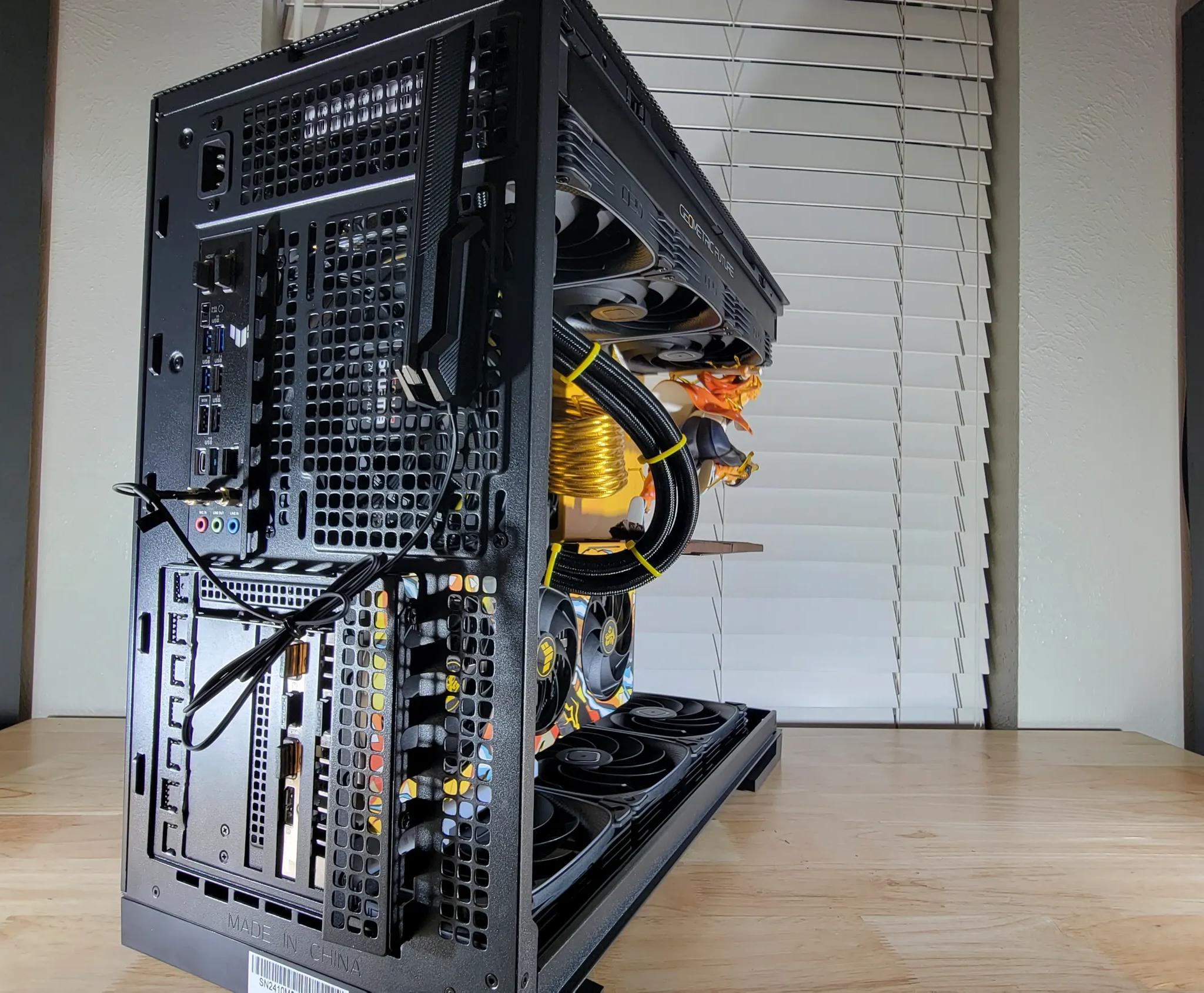 DEMON SLAYER ZENITSU |R5 7600X | RTX 3060 12Gb | Win 11 Pro | 64Gb @6000MT/s