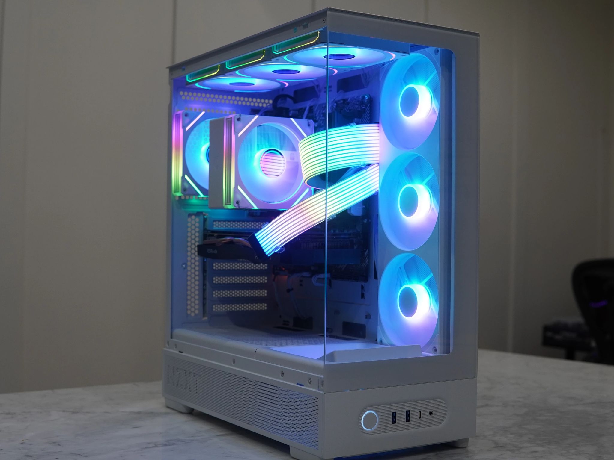 RX 6700 XT, Ryzen 7 3700X White Gaming PC