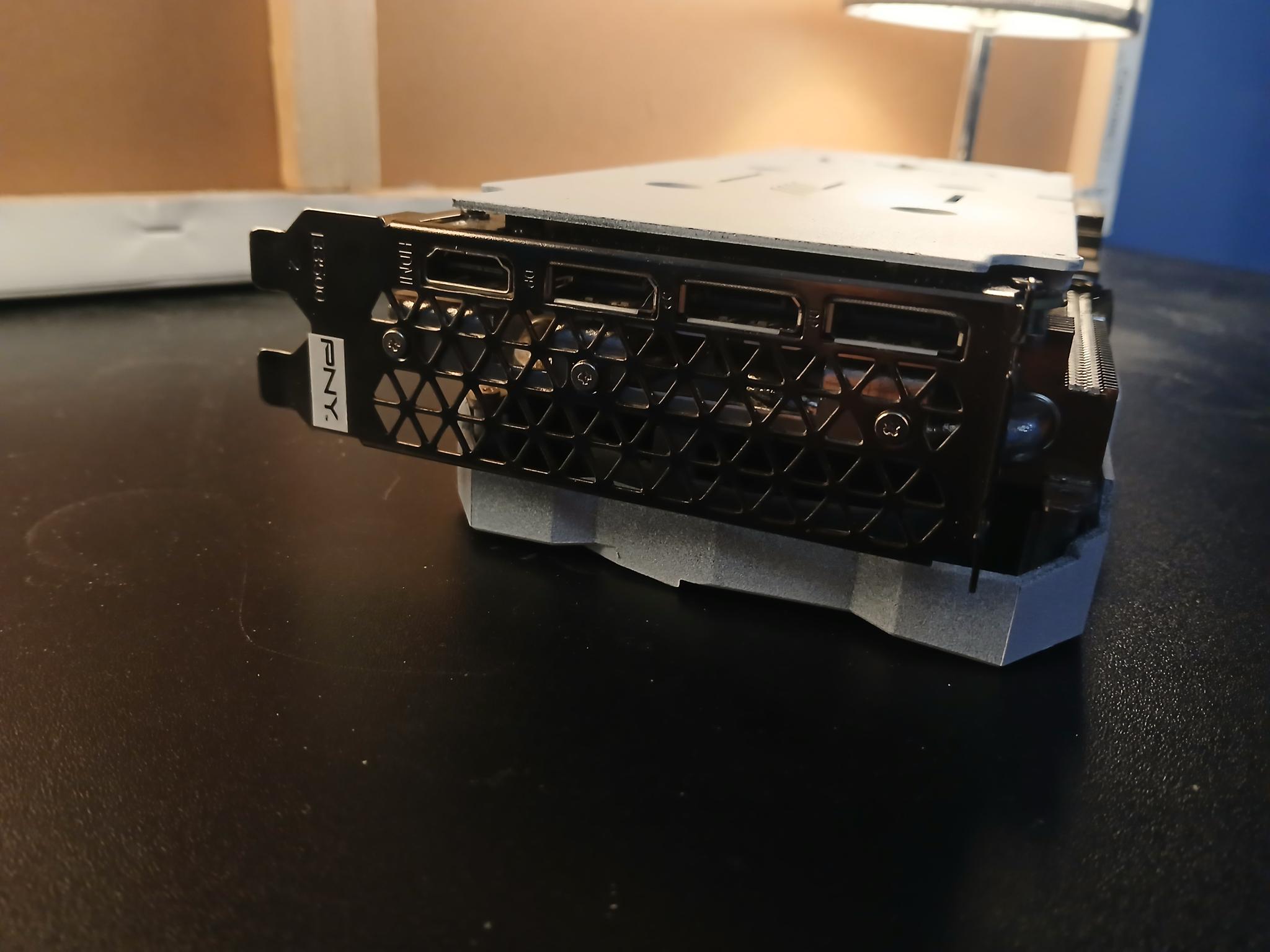 LIMITED EDITION RTX 3070 WHITE PNY