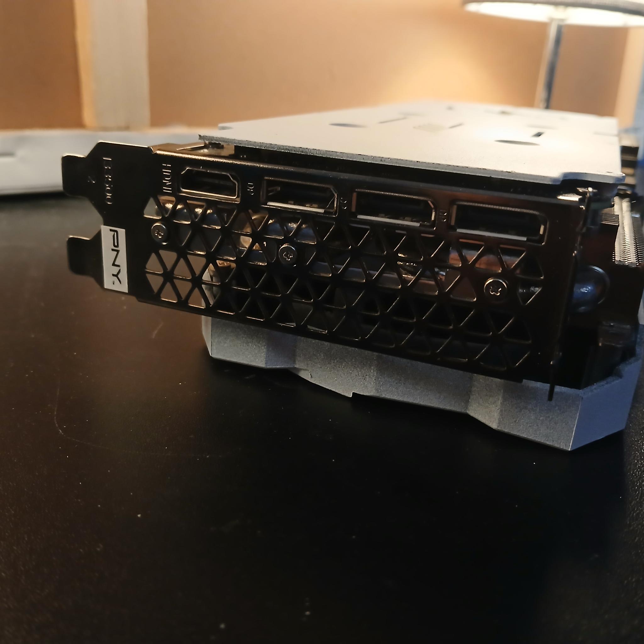 LIMITED EDITION RTX 3070 WHITE PNY
