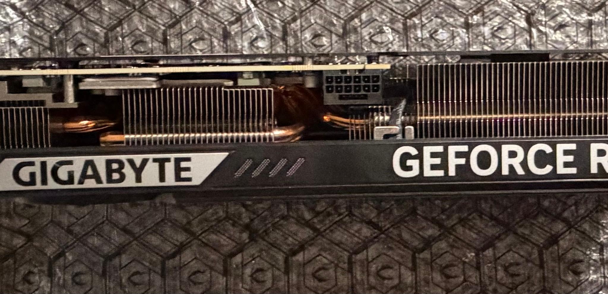 GIGABYTE GeForce RTX 5070 WINDFORCE OC SFF 12G - Image 2