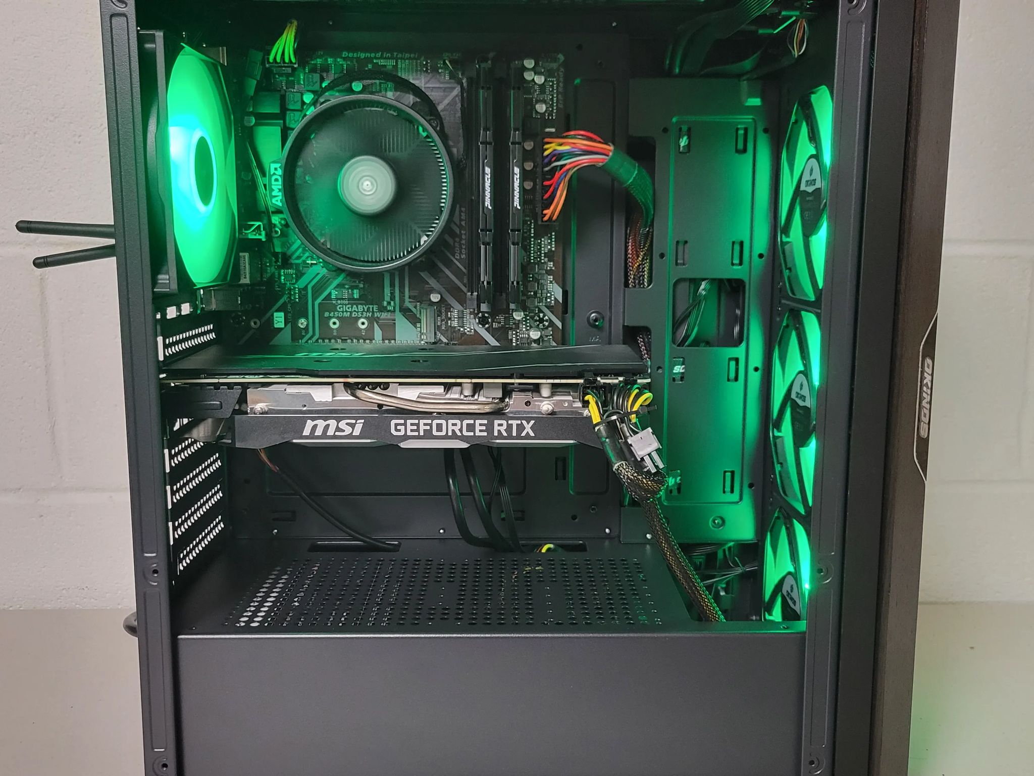 🧨💣RTX 2060 12gb Black Gaming PC🧨💣 (Ryzen 5 3600//RTX 2060 12gb)