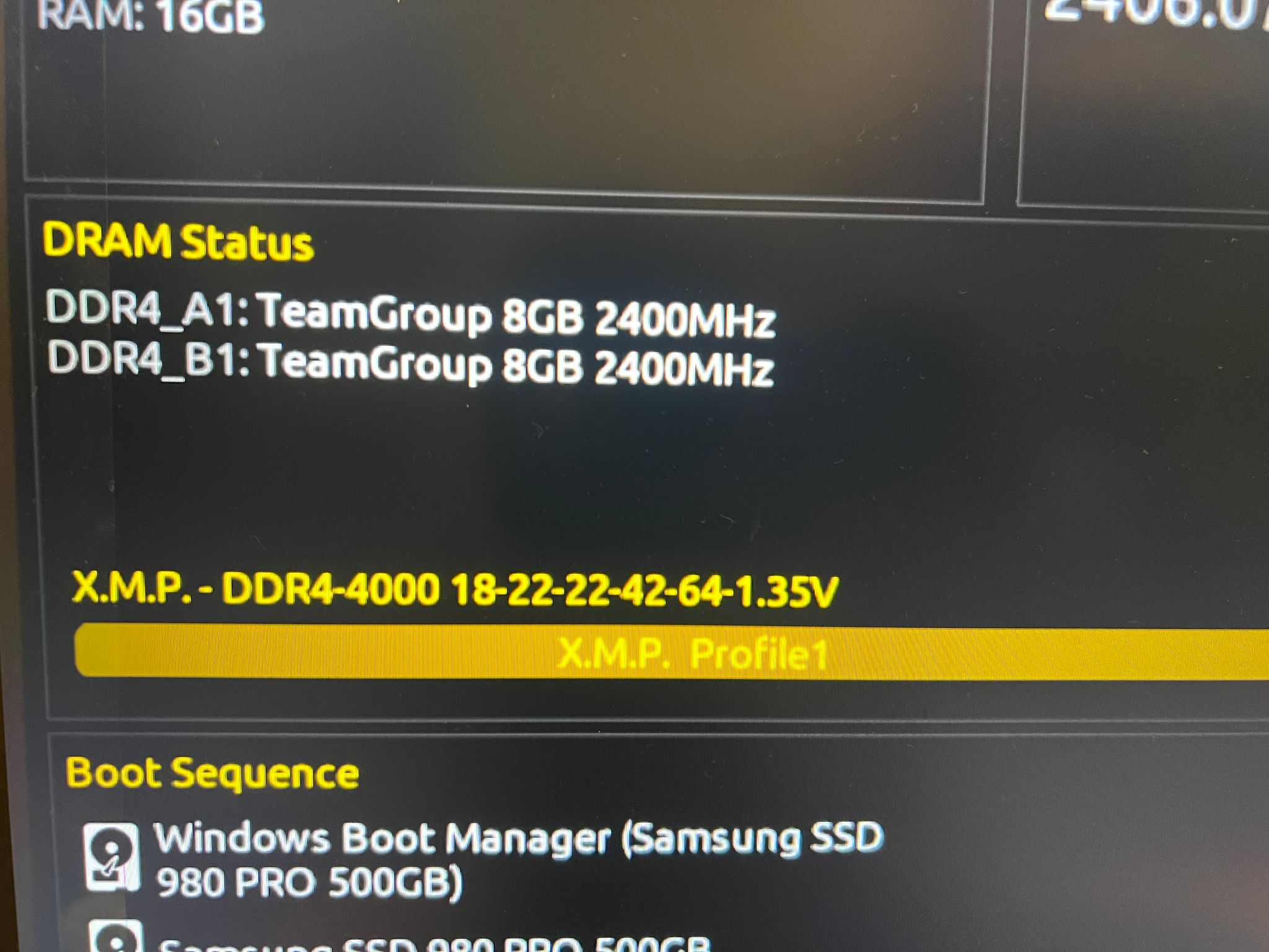 16GB (2x8GB) DDR4-4000MHz CL18 Teamgroup T-Force XTREEM RGB RAM Memory
