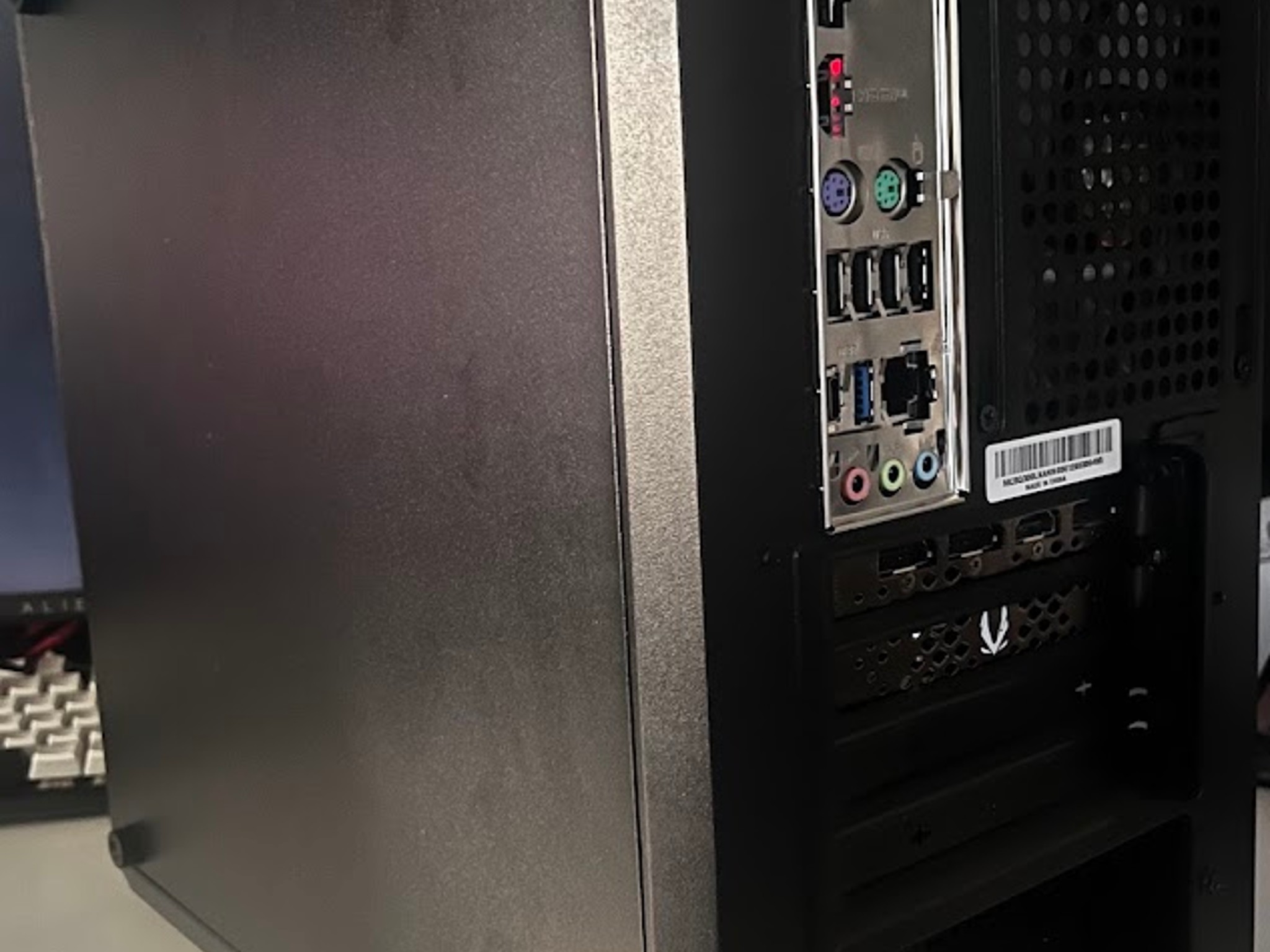 Premium Liquid Cooled Gaming PC - Intel i7 / RTX 4060 / Custom RGB