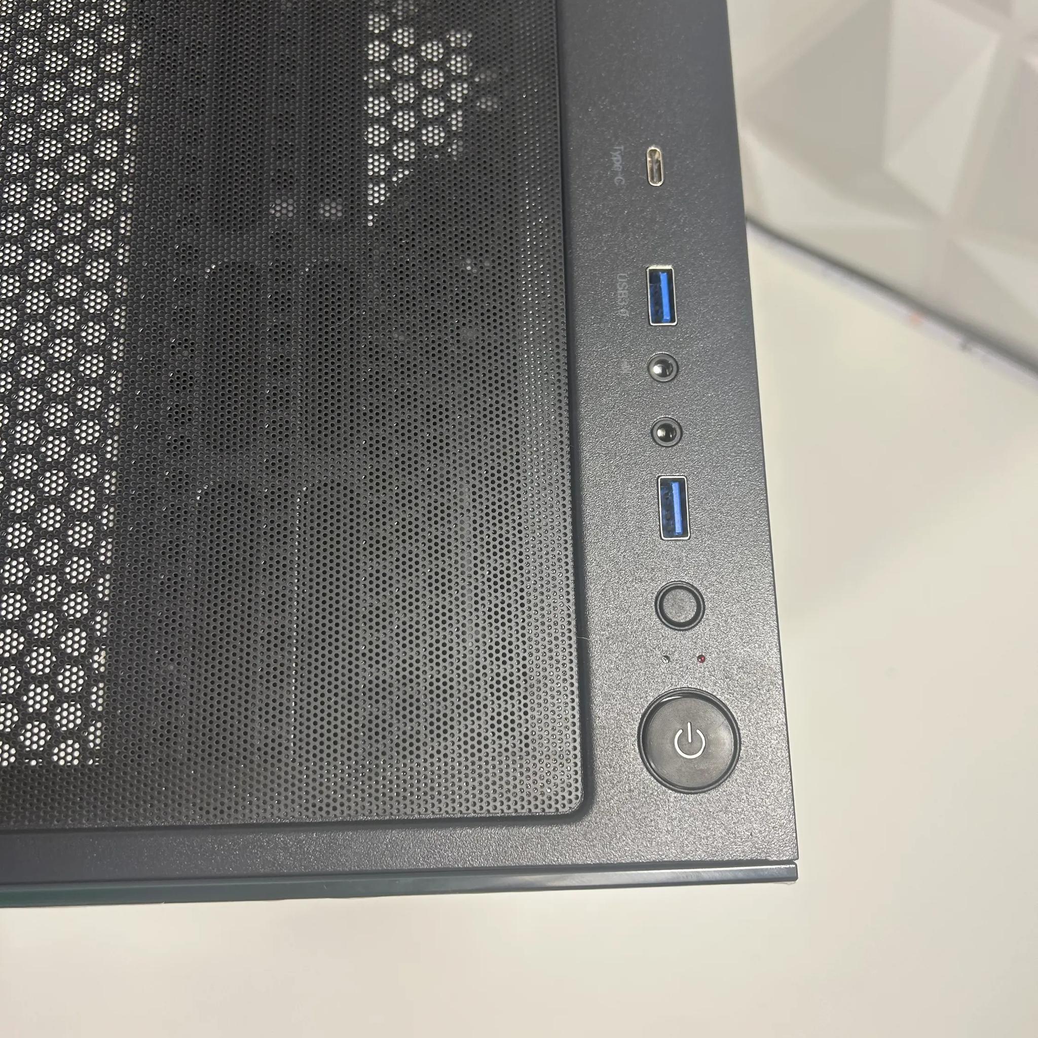 😡💢 //FURY V2// 💢😡 - RX 9060 XT 8GB, Ryzen 5 5500, 1TB SSD, 32GB DDR4