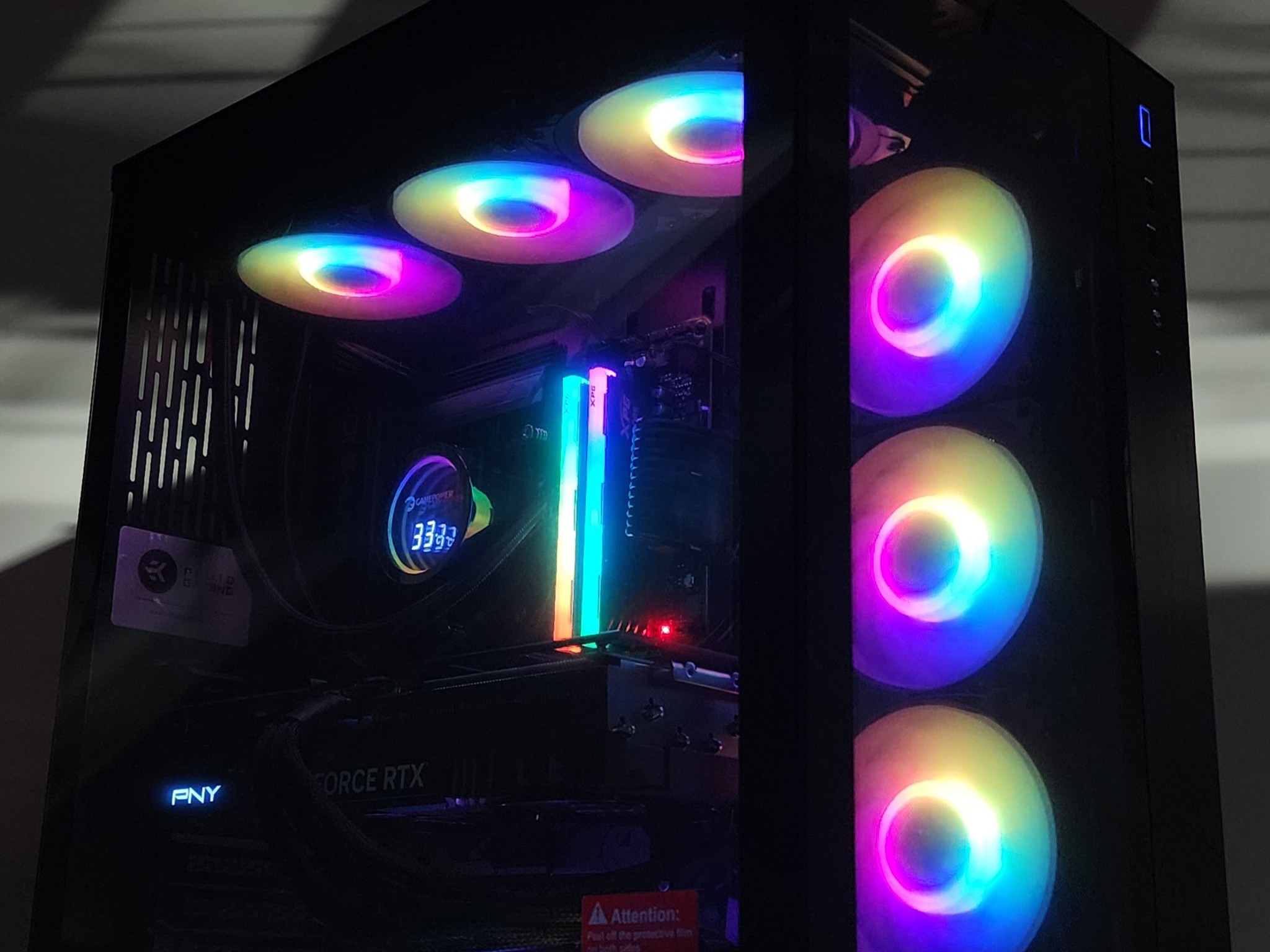 Gaming PC Ryzen 7 7800X3D 32GB RAM 2TB SSD RTX 4070 Ti SUPER 16GB Win11 Computer