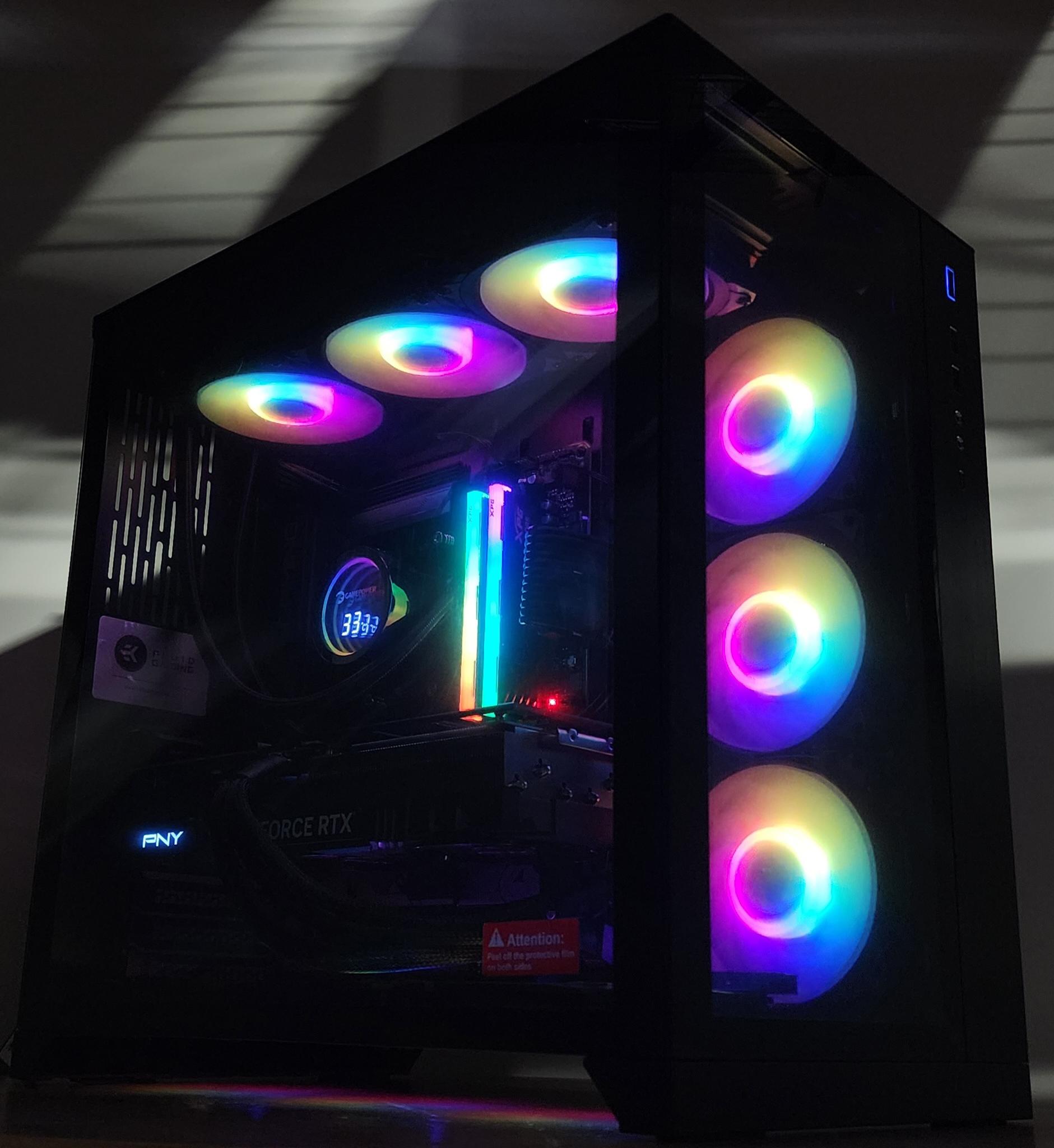 Gaming PC Ryzen 7 7800X3D 32GB RAM 2TB SSD RTX 4070 Ti SUPER 16GB Win11 Computer