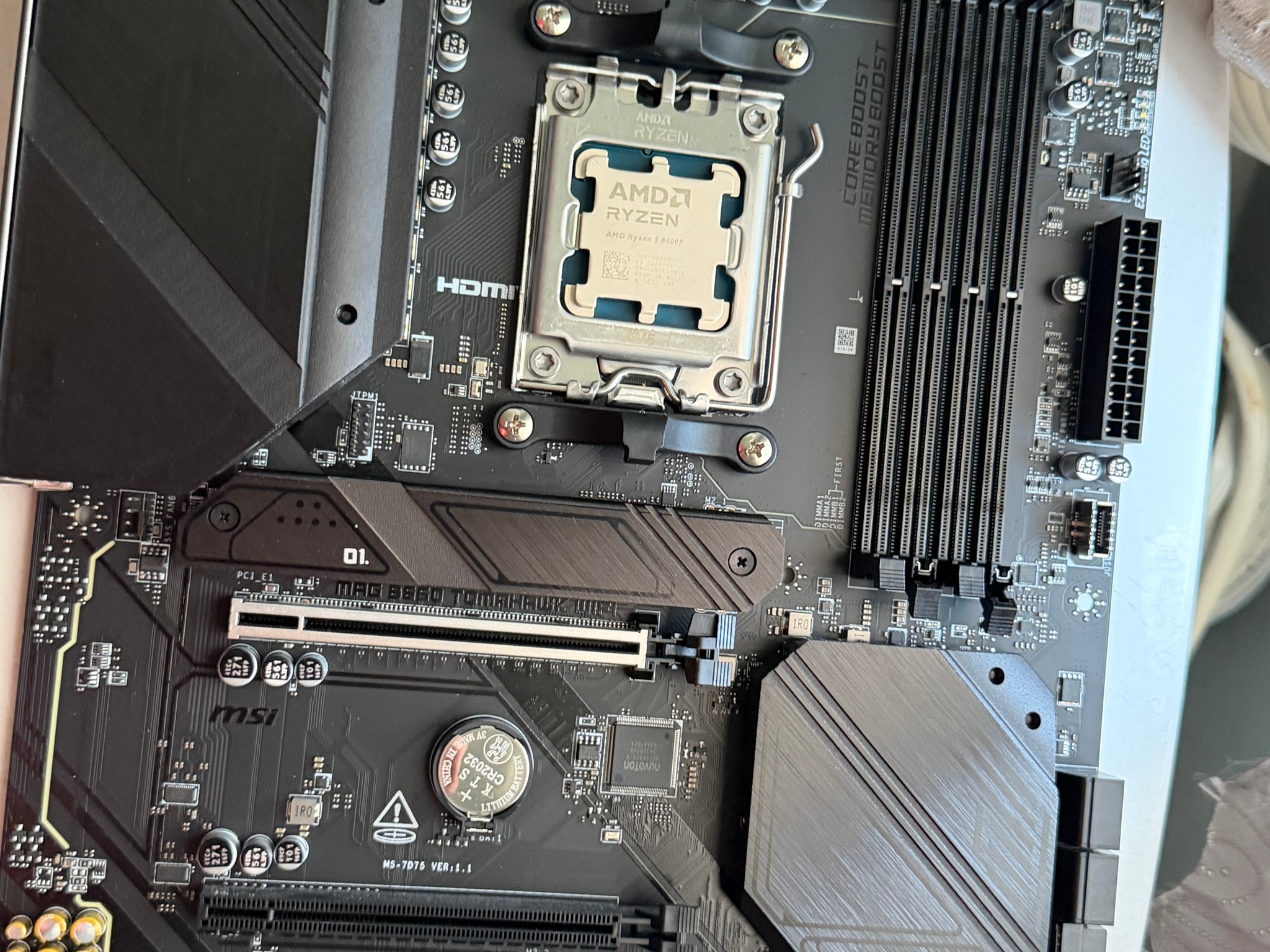 Msi b650 Tomahawk WiFi with Ryzen 5