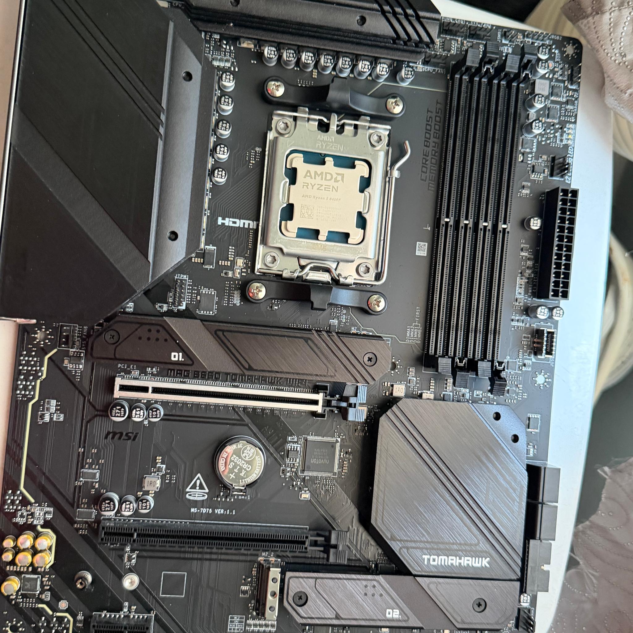 Msi b650 Tomahawk WiFi with Ryzen 5