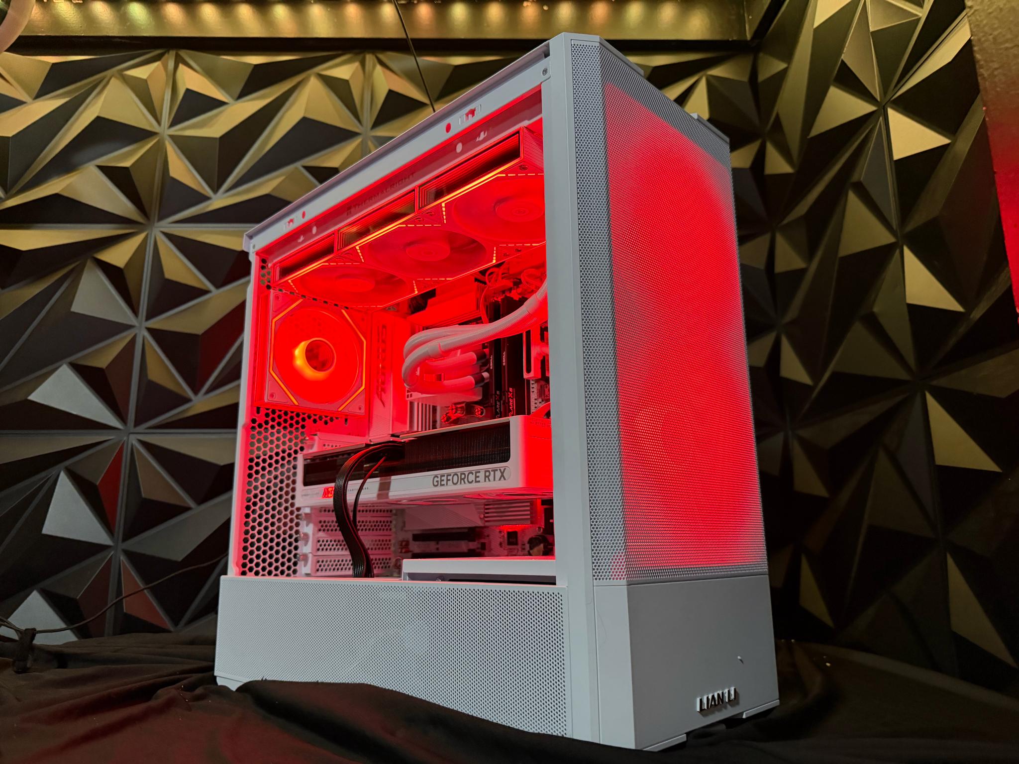 ❄️🤍 WHITEOUT PROTOCOL 🤍❄️Ryzen 9 7900X| RTX 5070| 32 GB DDR5| 2.5 TB NVMe| 850W PSU