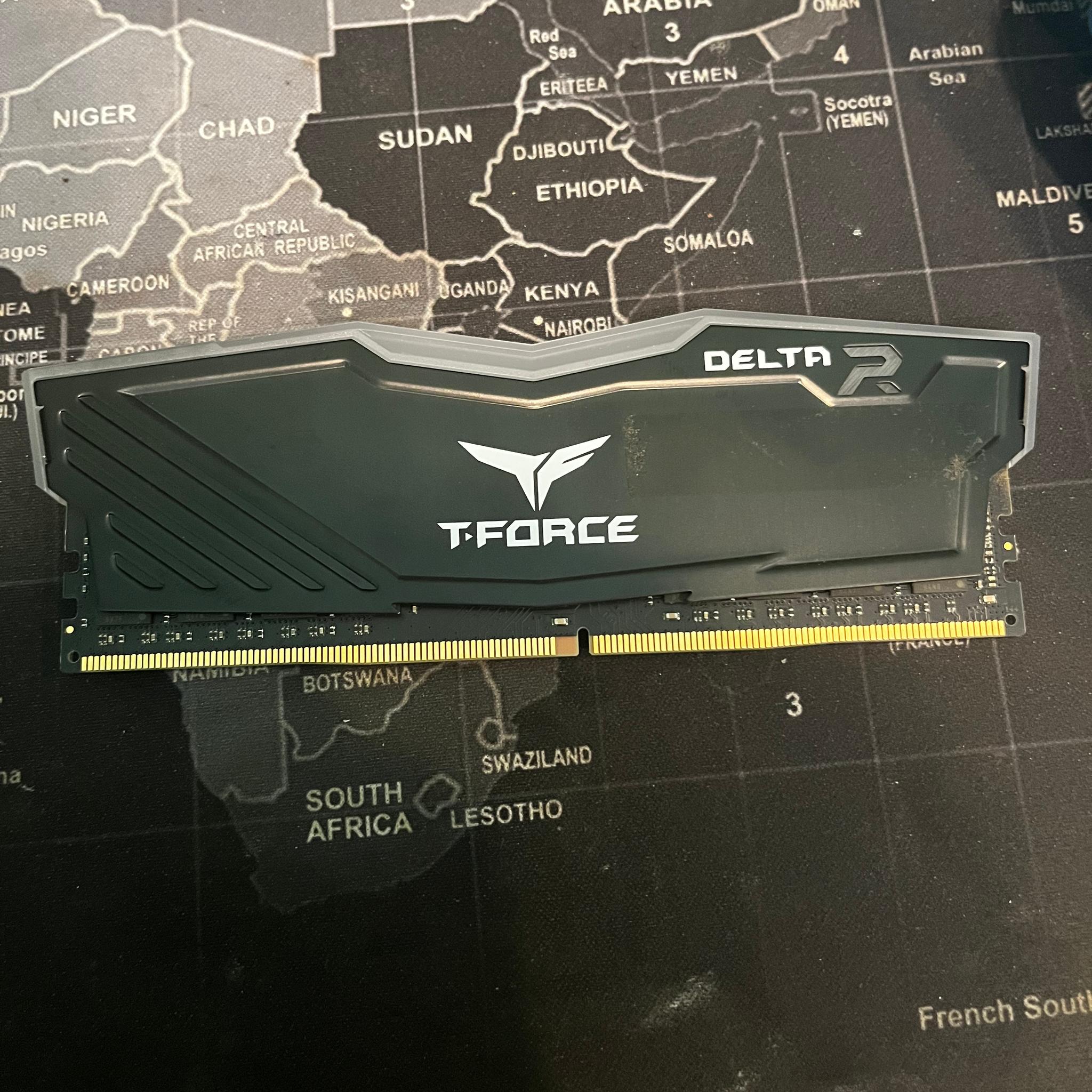 TForce delta DDR4 3600mhz Ram 32 gigs rgb