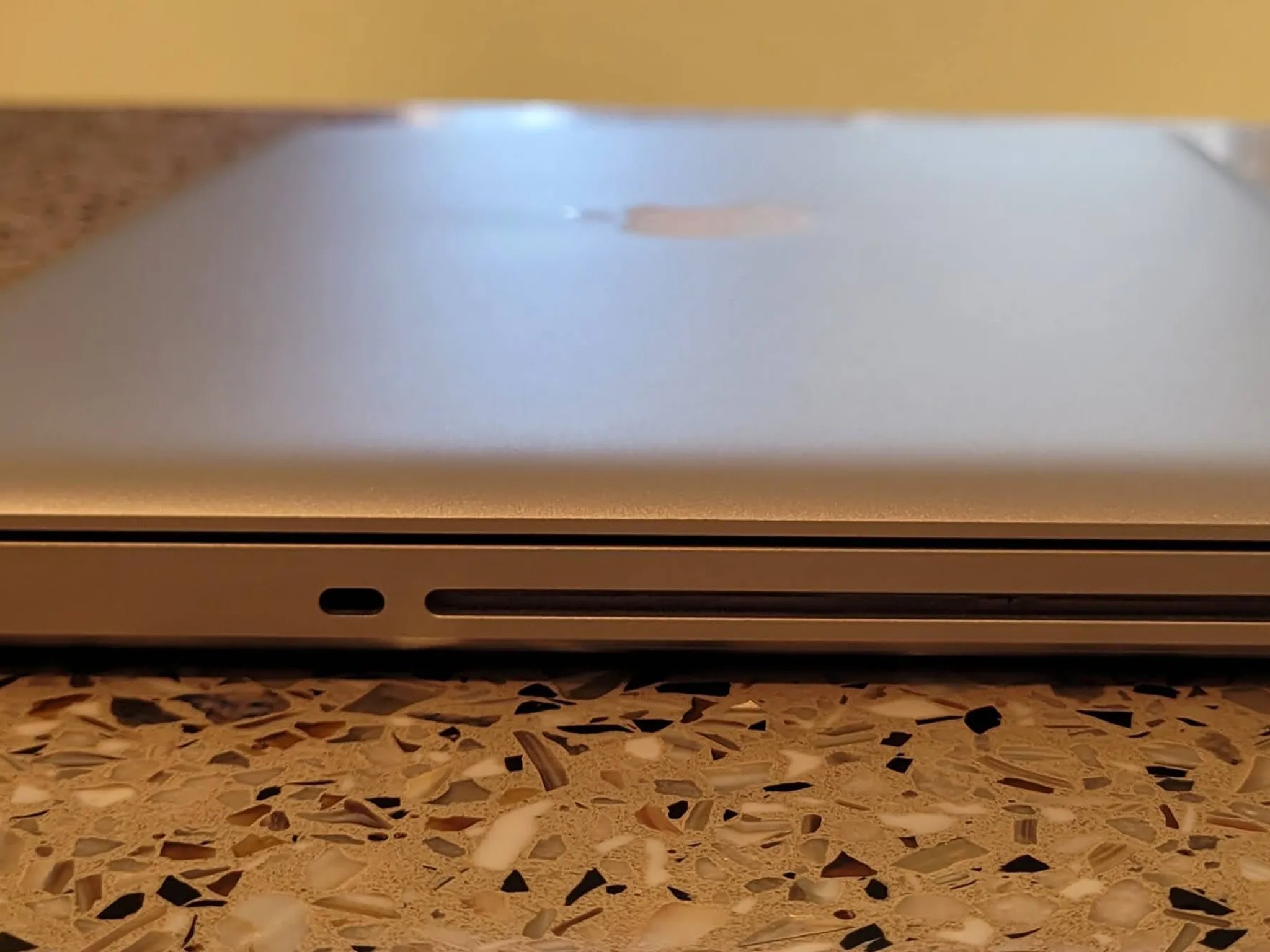 Early 2011 Unibody Macbook Pro Good Condition!