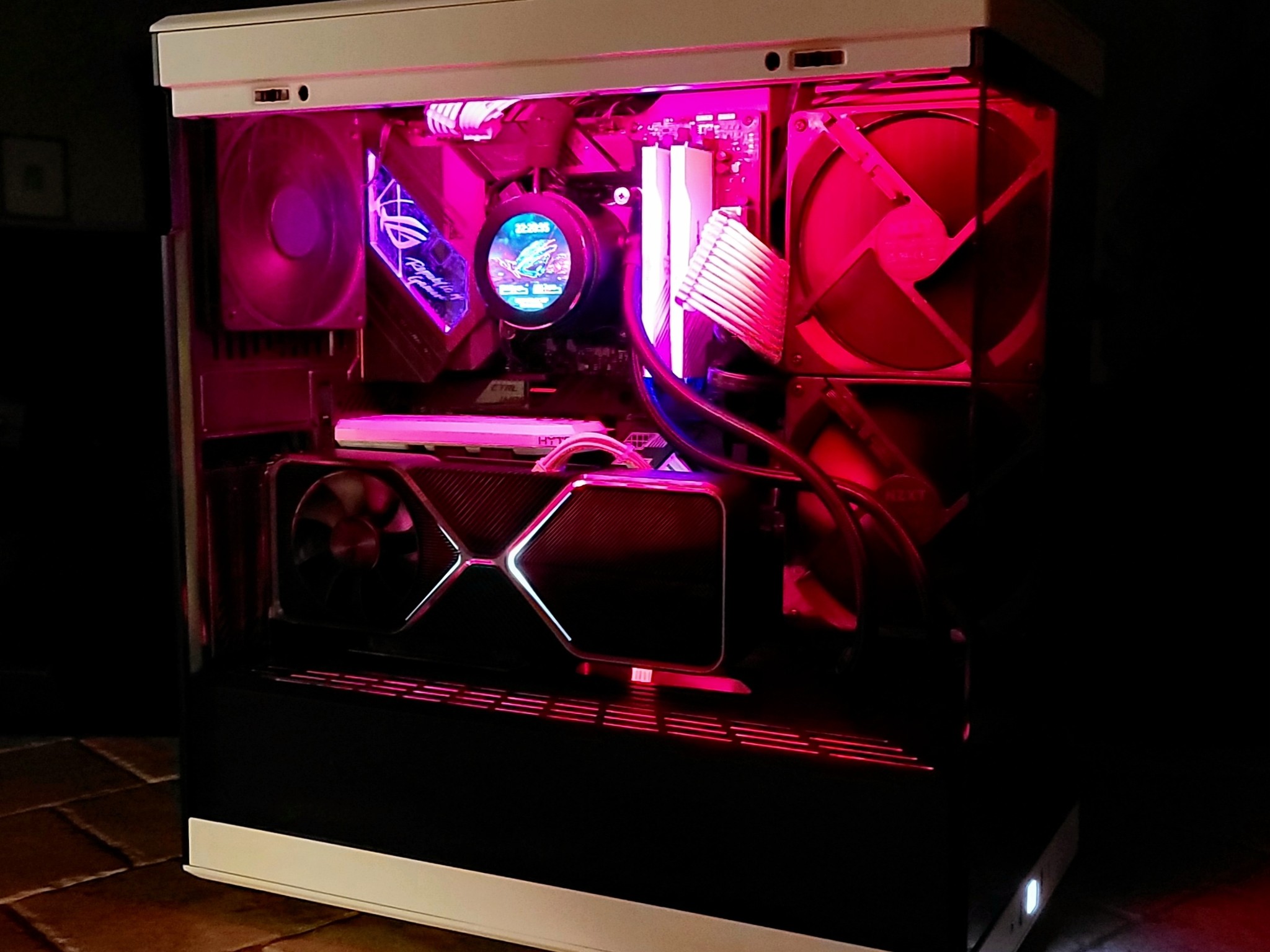 Black & Hyte--12900K, RTX 3080TI FE, 32 GB DDR5 6400, 2TB Samsng 980 PRO, Kraken 280mm, RM 1000x