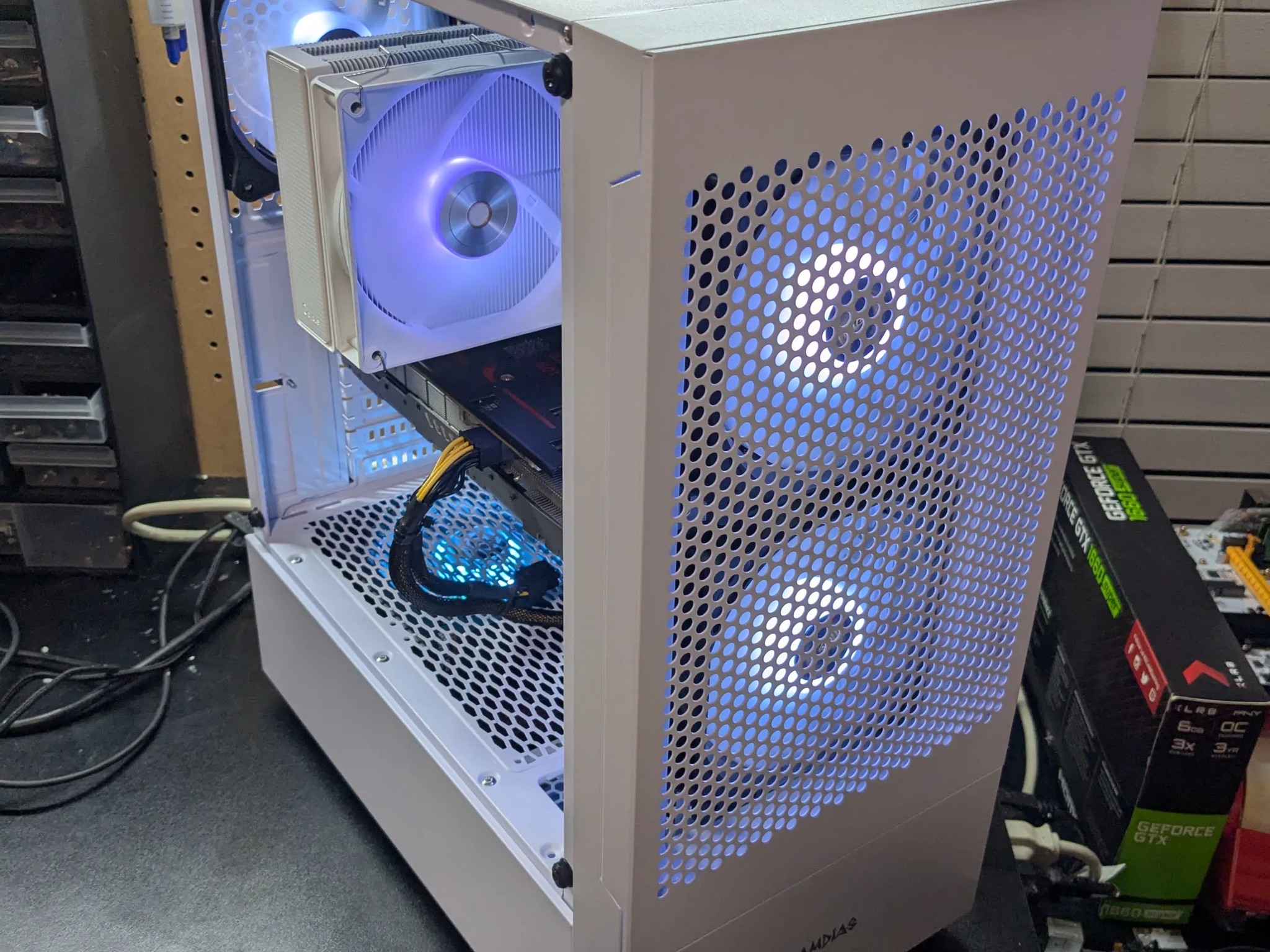 120 FPS Fortnite | 180 Day Warranty | Xeon (Same as i7-4770), 16GB RAM, RX 570 8GB, 512GB SSD, Win10