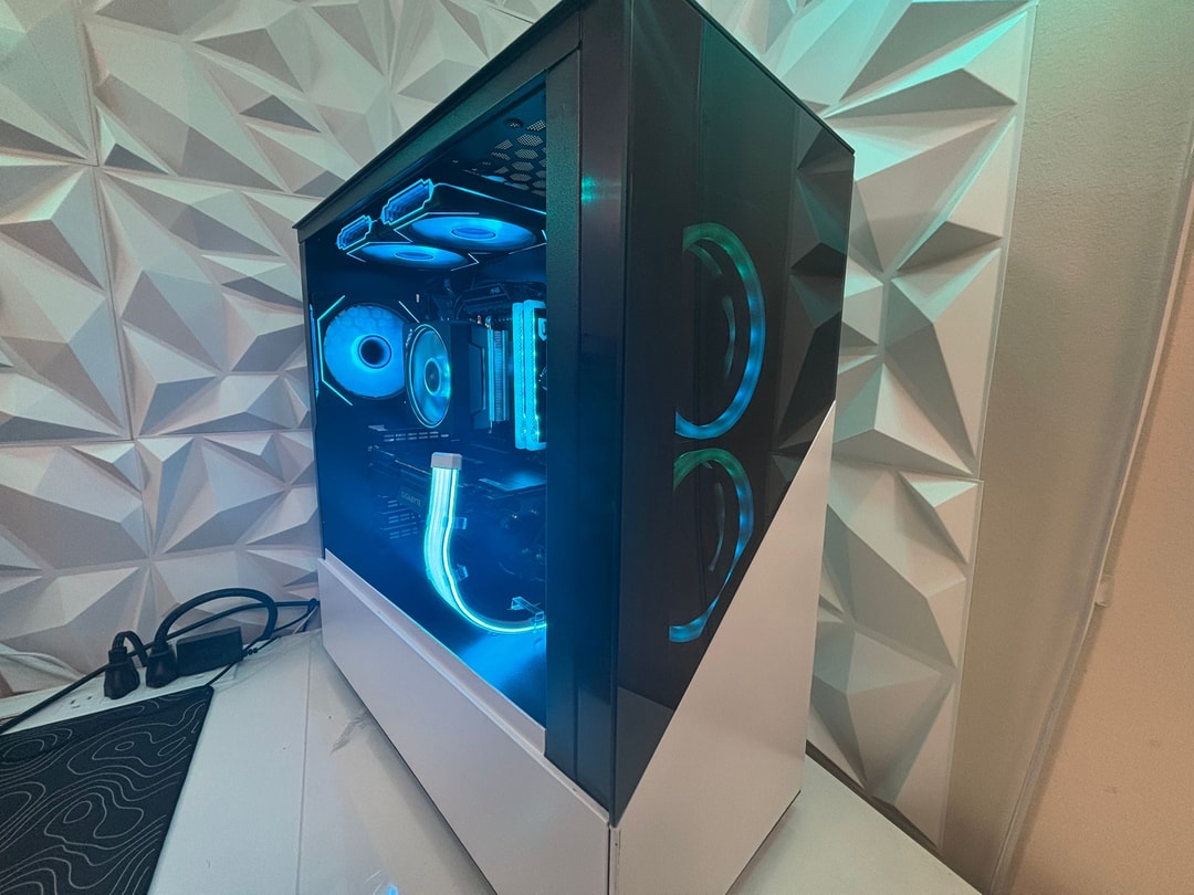 ⚪️ Clean White Gaming Rig | Ryzen 7 3700X | RTX 2070 Super