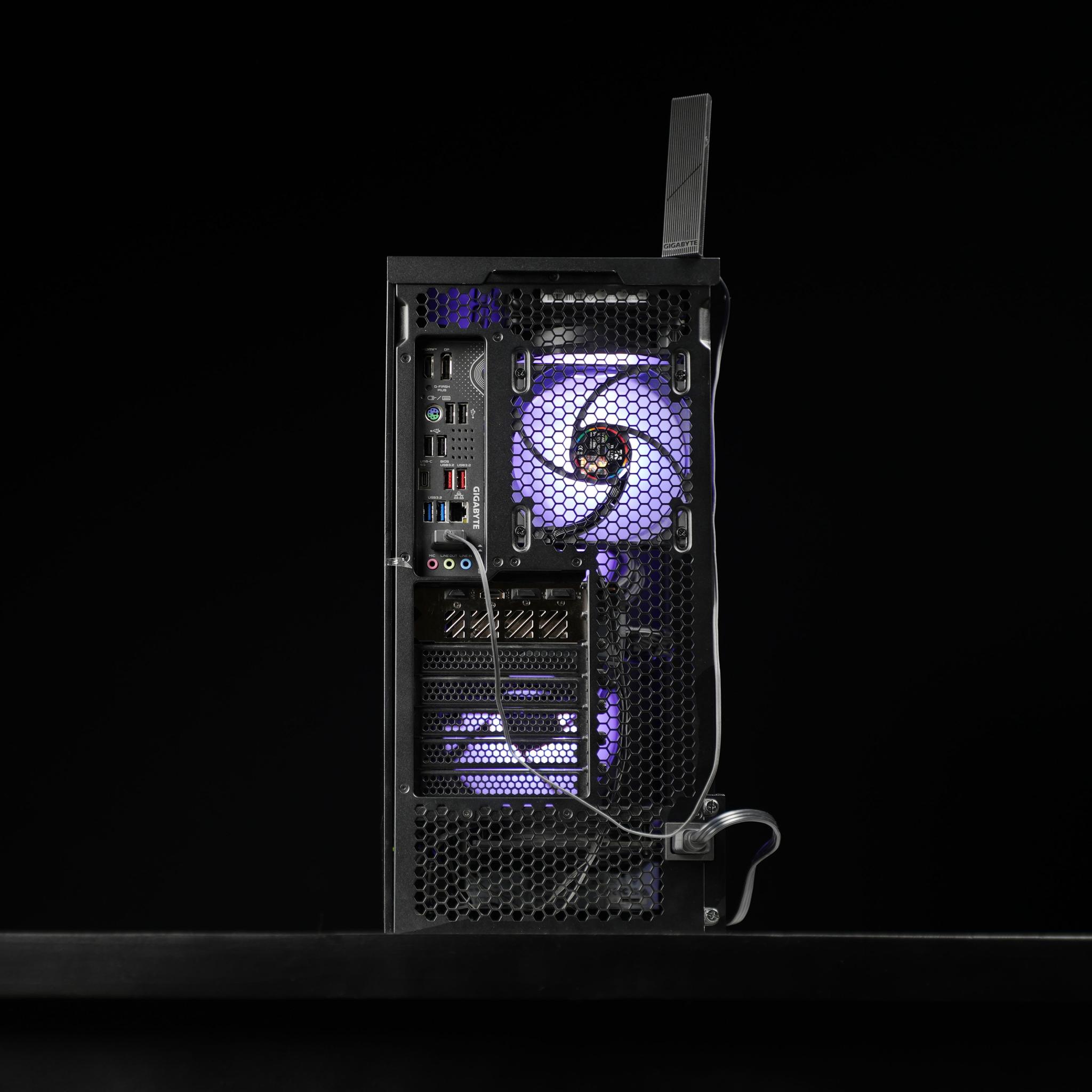 \ RF-03 / RX 9070 XT Ryzen 7 9800X3D 32GB 2TB Windows 11 4K Gaming PC Powerhouse