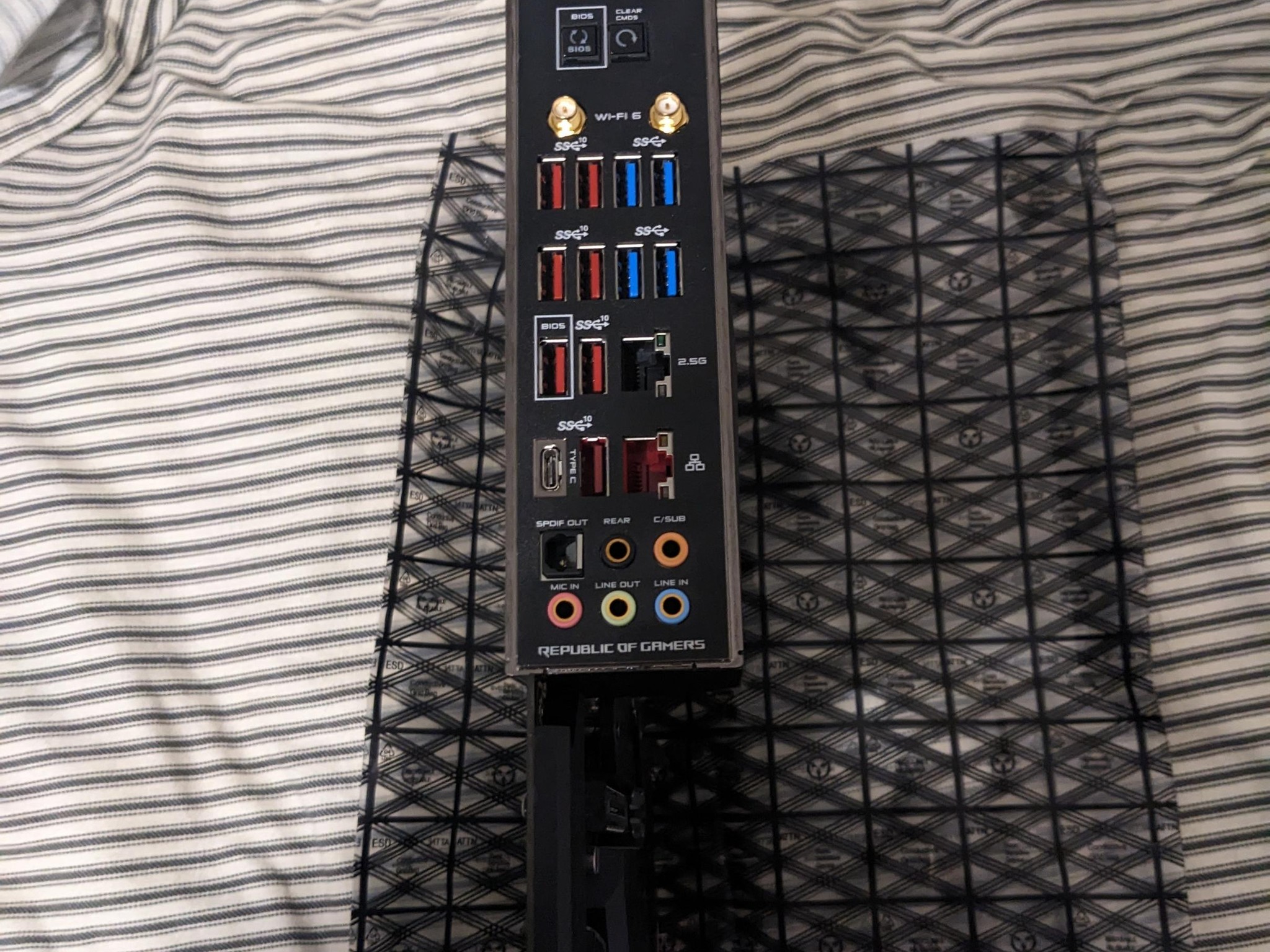 Asus ROG Crosshair VIII Hero (Wi-Fi) X570 AM4 Motherboard