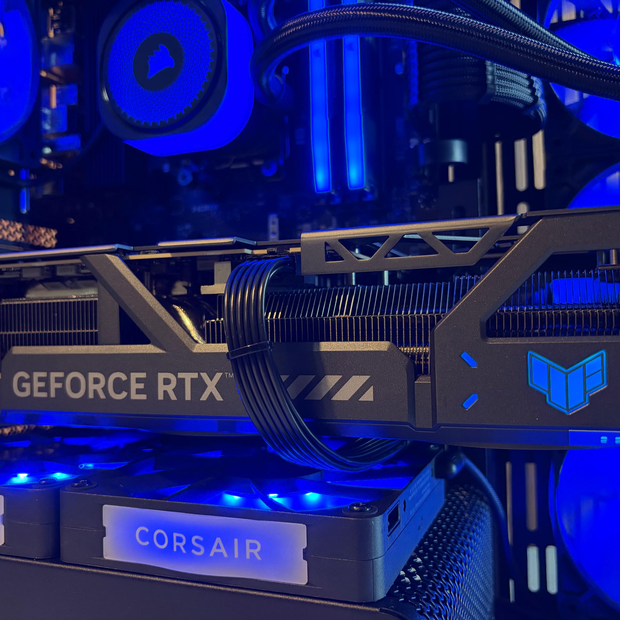 RTX 5090 | RYZEN 9 9900X3D | 64GB DDR5 | 4TB SSD | 360MM AIO