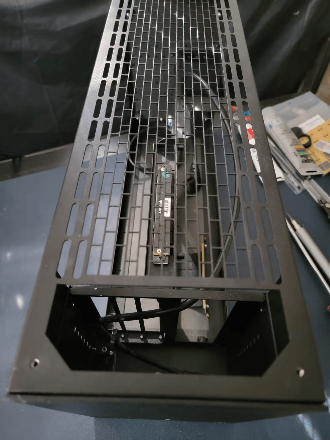Sliger SV590 V2 Mini itx case (pcie3 x 16 riser included)