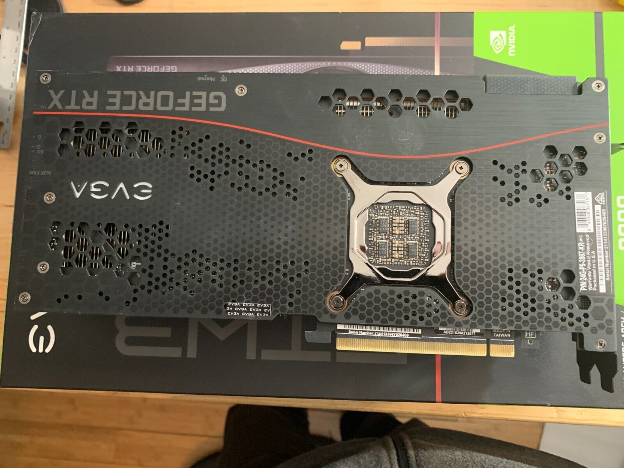 EVGA RTX 3090 FTW: Lightly Used/Excellent condition with original box