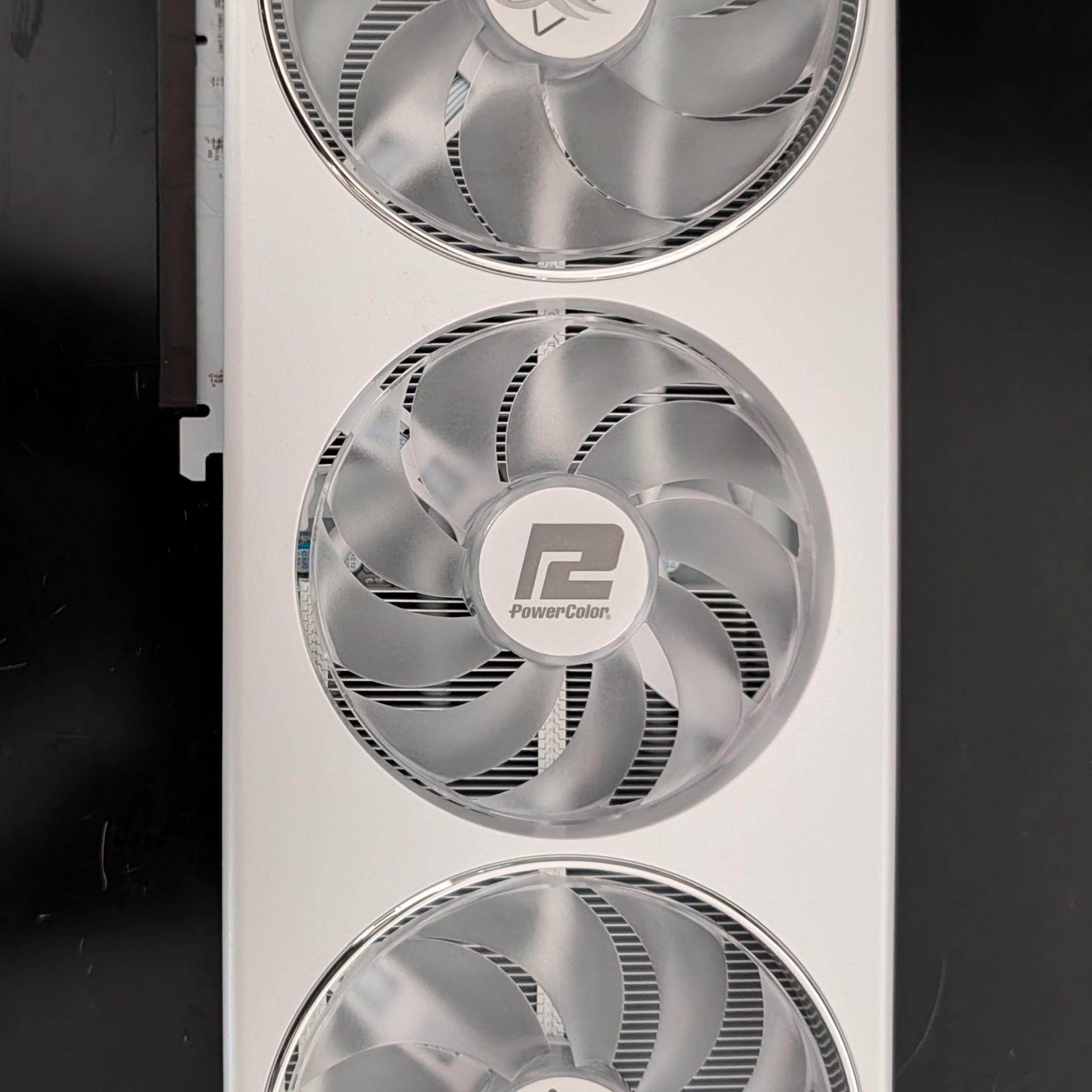 Powercolor hellhound RX 7800 XT white