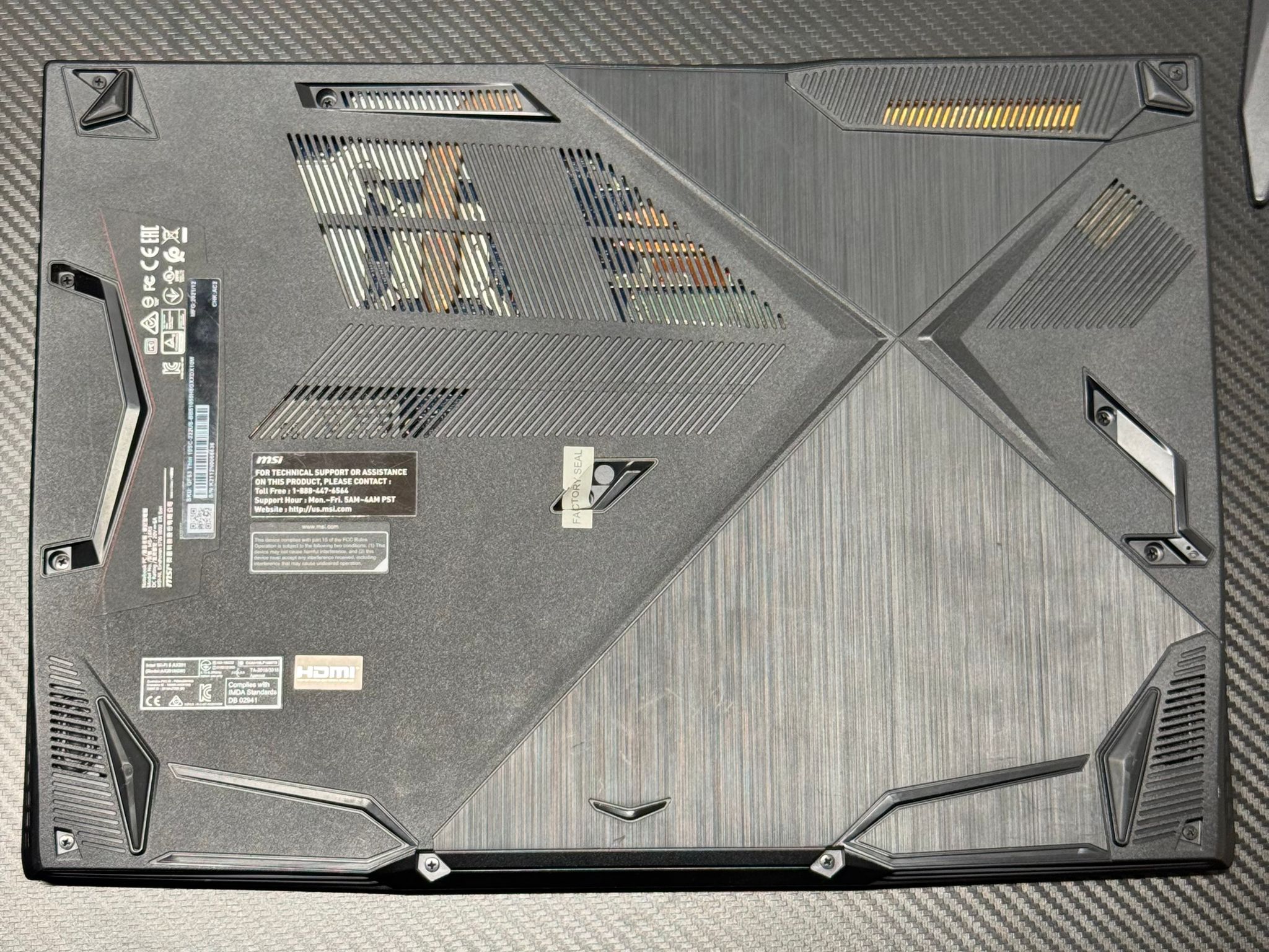 GTX 1650 / i5-10500H / 8GB 2933MHz DDR4 ram / 256GB Nvme ssd / Windows 11