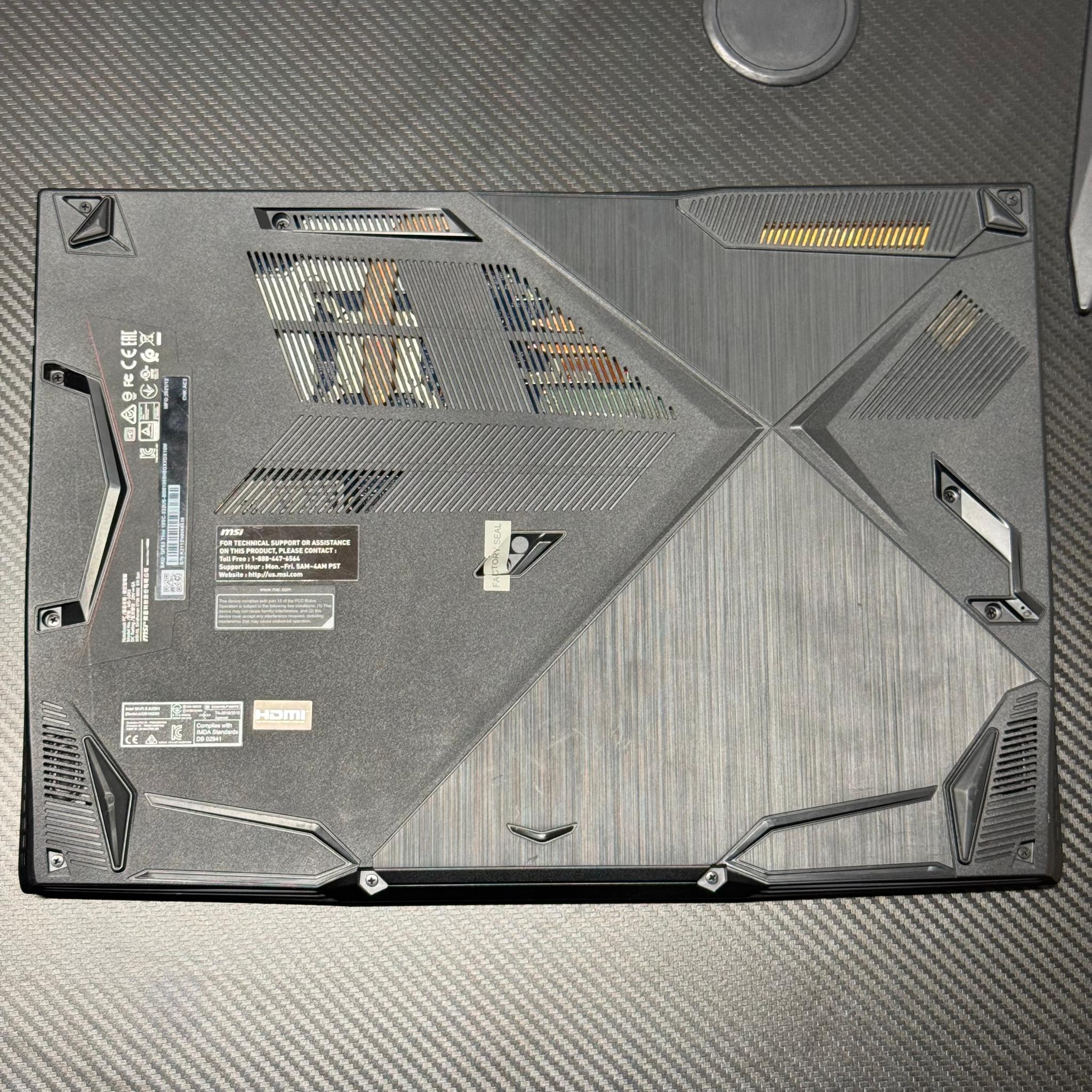 GTX 1650 / i5-10500H / 8GB 2933MHz DDR4 ram / 256GB Nvme ssd / Windows 11