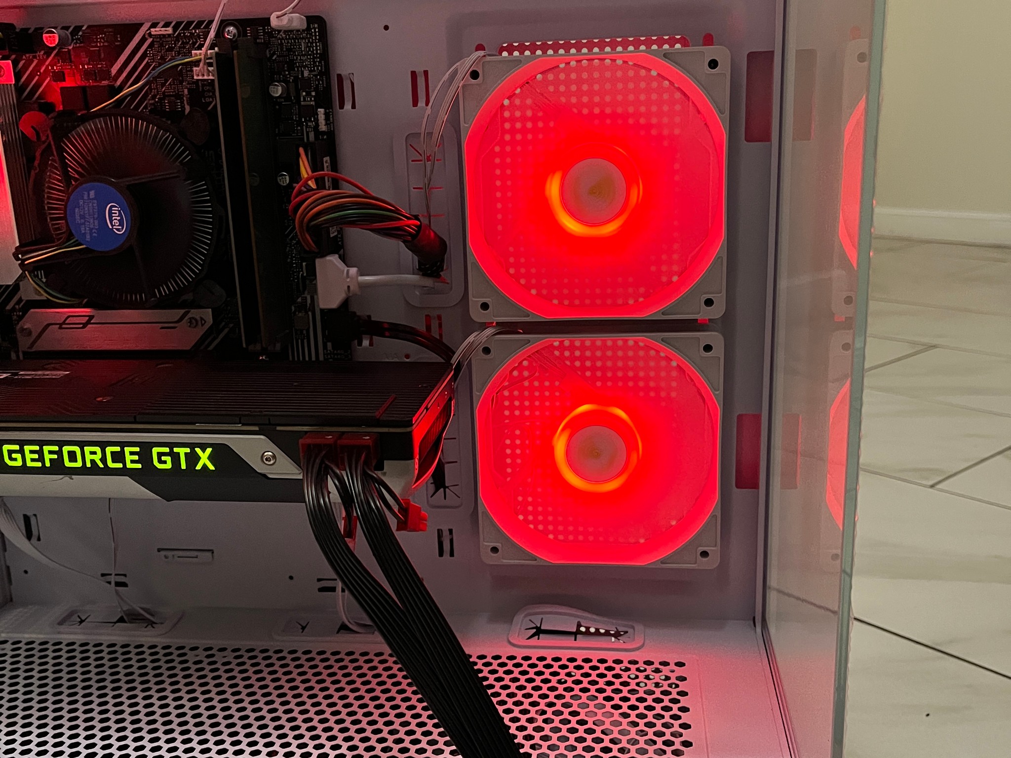 NVIDIA GTX 980, Intel Core i3-10100, 16GB RAM, 1TB Storage, Gaming PC w/ Wi-Fi & BT
