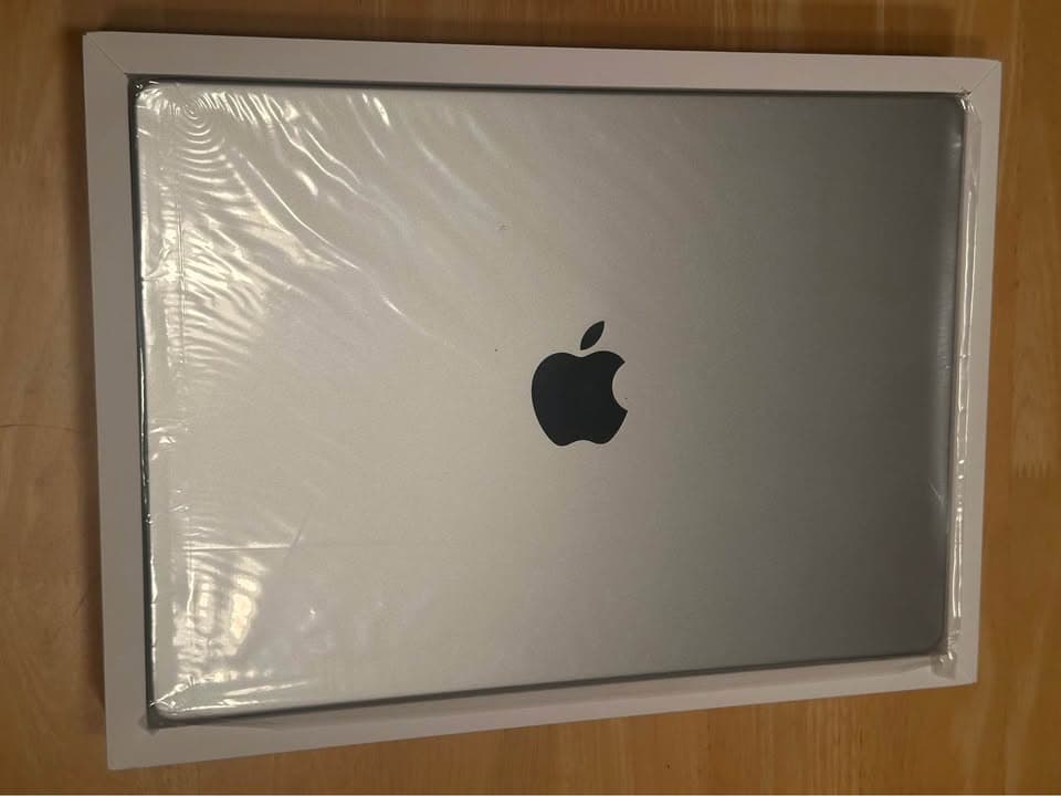 Apple 2026 MacBook Pro Laptop, M5 Pro chip with 18-core CPU and 20-core GPU, 24 GB RAM, 2 TB SSD