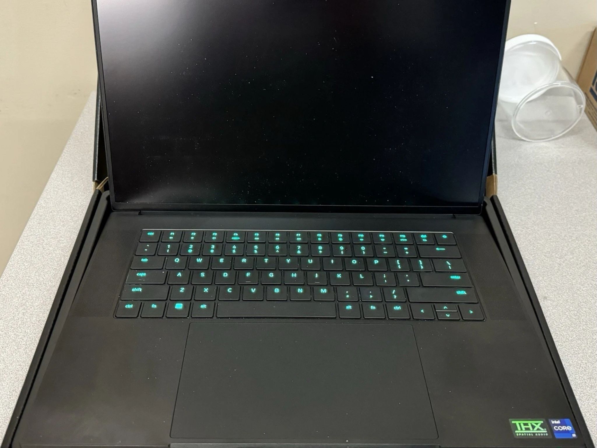Razer Blade 16 RTX 4080 i9 13th gen