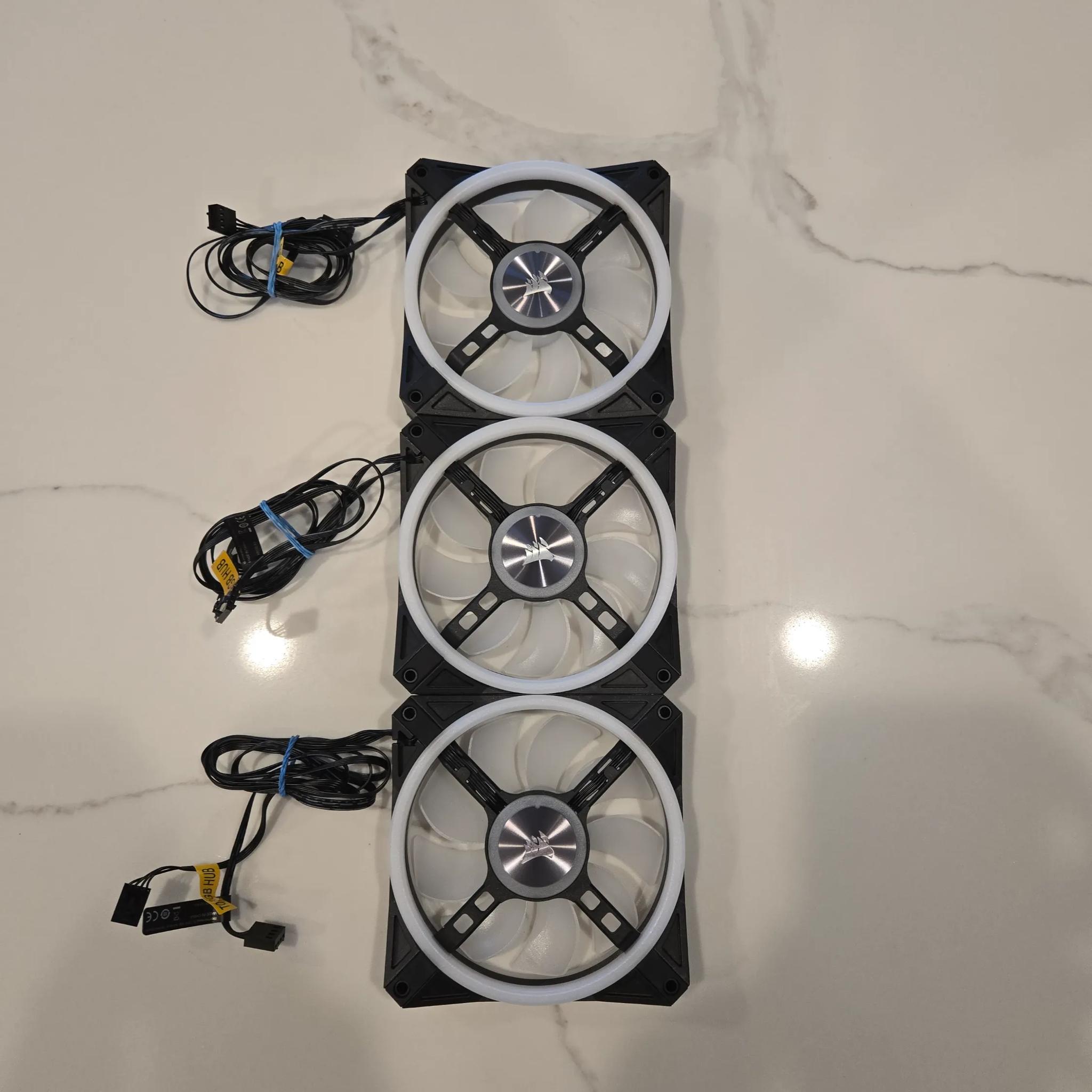 Corsair iCUE QL120 120 mm Fans (3-Pack)