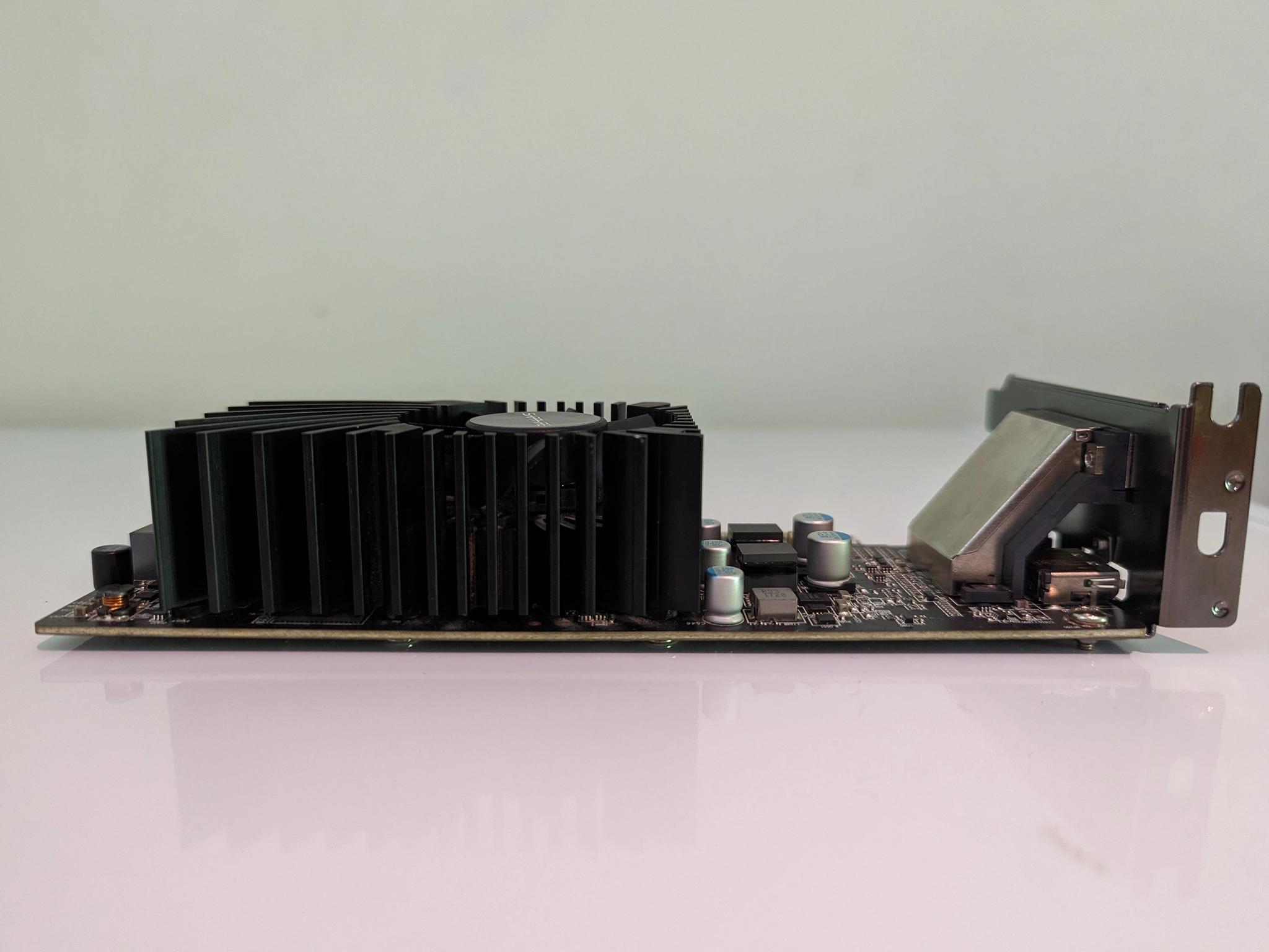 LIKE NEW || Sapphire Radeon RX 550 PULSE 4 GB Low Profile