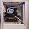 [model011unit0] White 1440p Gaming Mid-Tower (RTX 4070 Ti Super + Ryzen 7 9800X3D + 32GB DDR5)